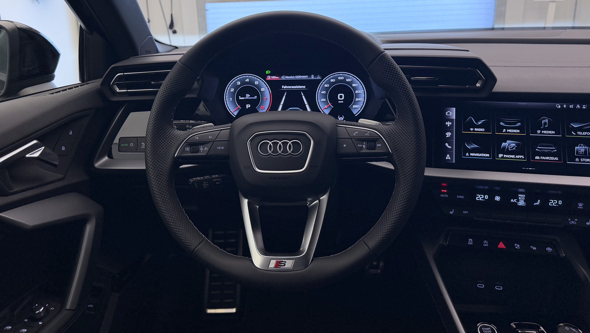 AUDI A3 Sportback TFSI 110 kW Attraction S tronic-image-8