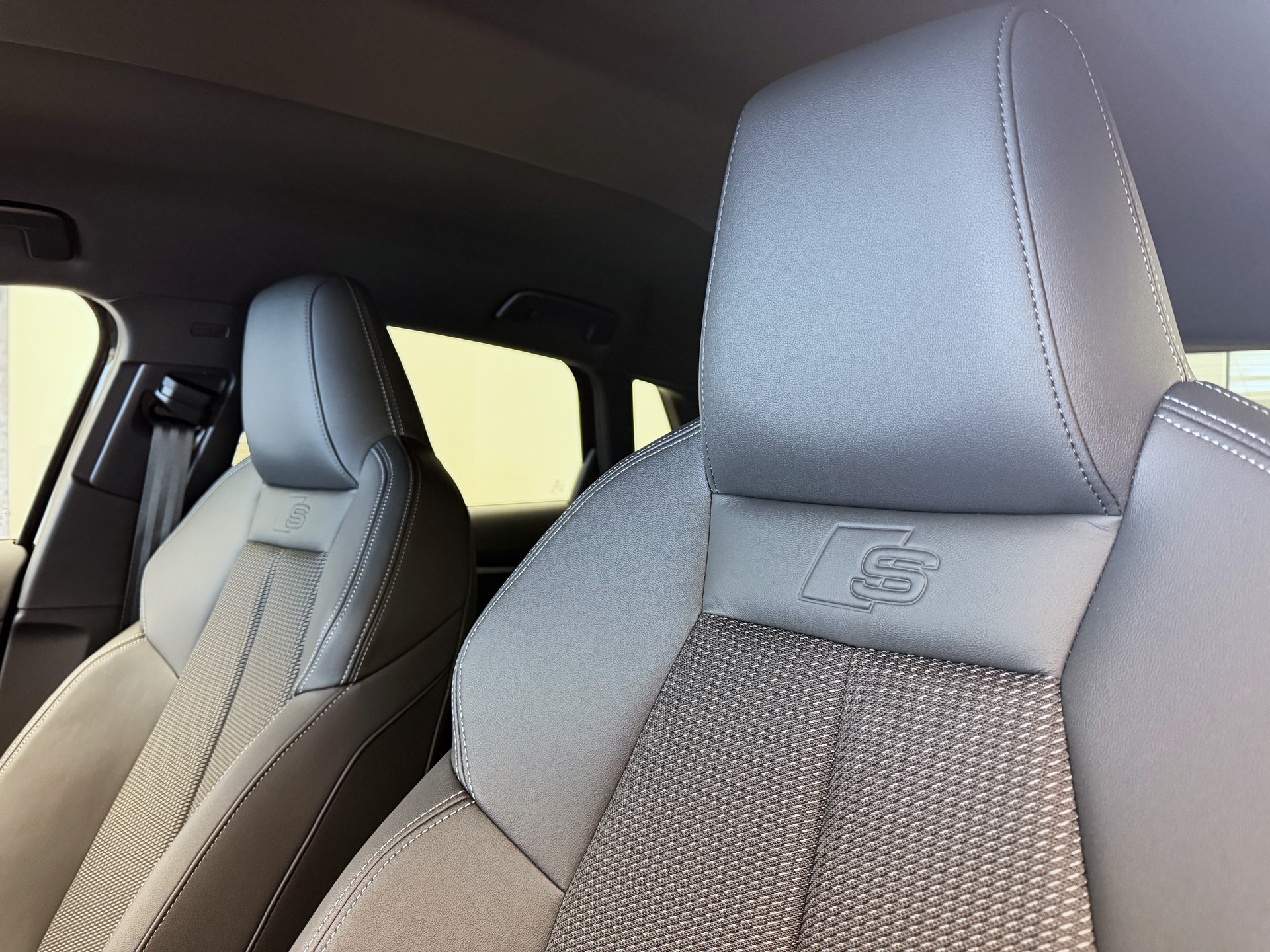 AUDI A3 Sportback TFSI 110 kW Attraction S tronic-image-6