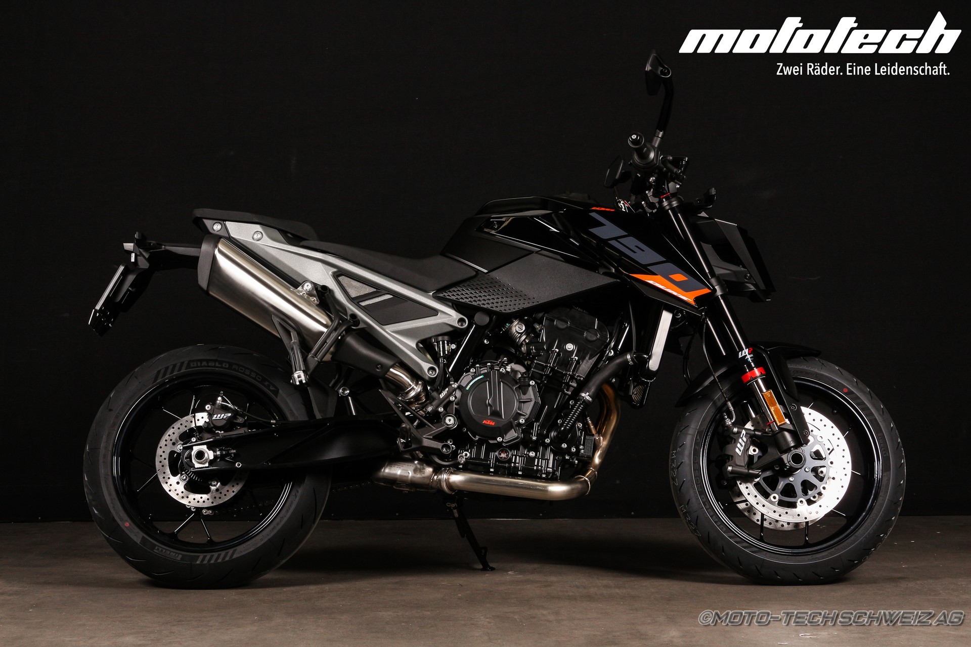 KTM 790 Duke (35kW)-showroom-element-1