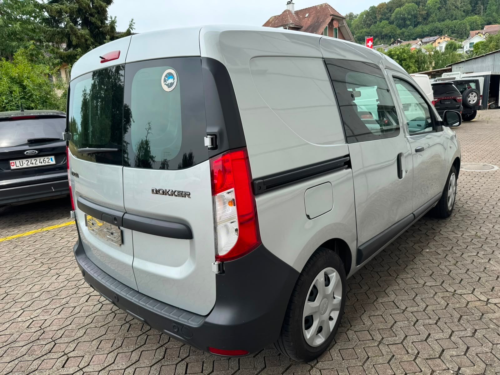 DACIA Dokker Van TCe 115 S&S Ambiance+-image-3