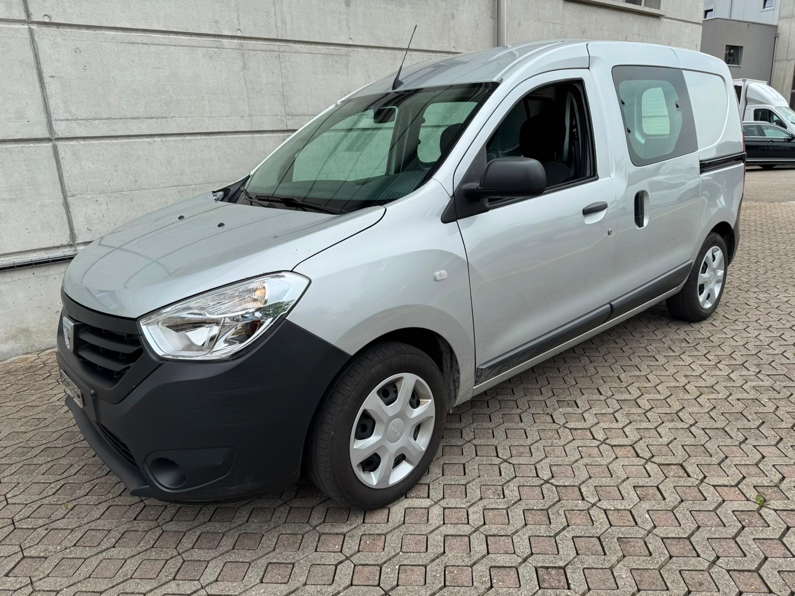 DACIA Dokker Van TCe 115 S&S Ambiance+-image-0