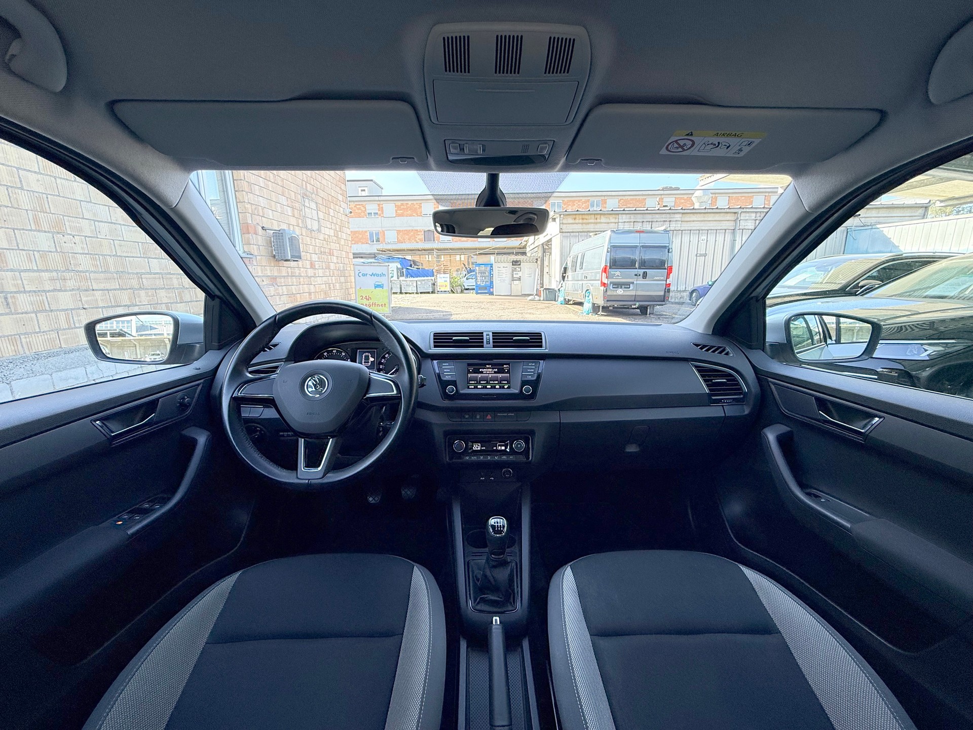 SKODA Fabia 1.2 TSI Ambition-image-18