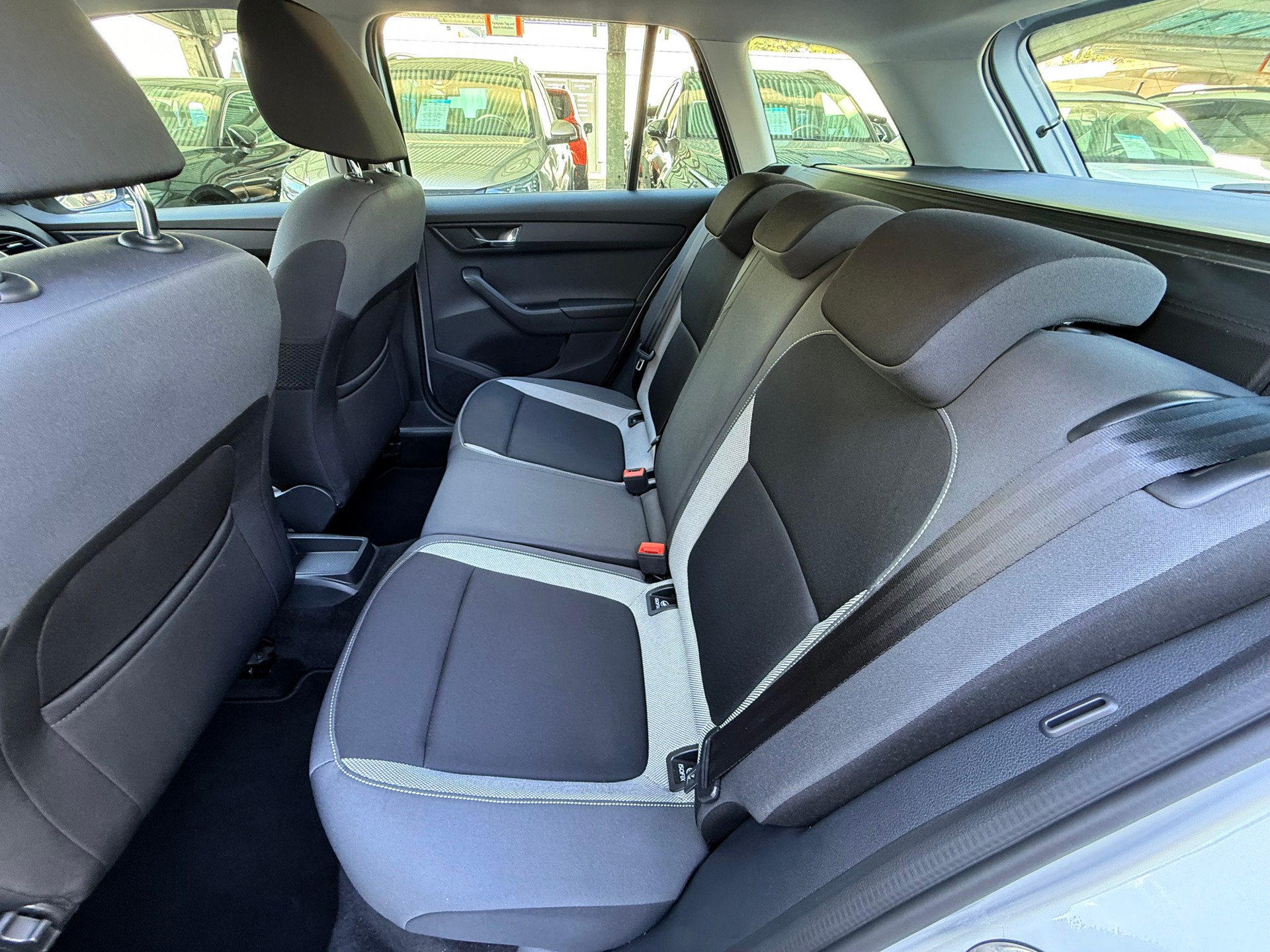 SKODA Fabia 1.2 TSI Ambition-image-19