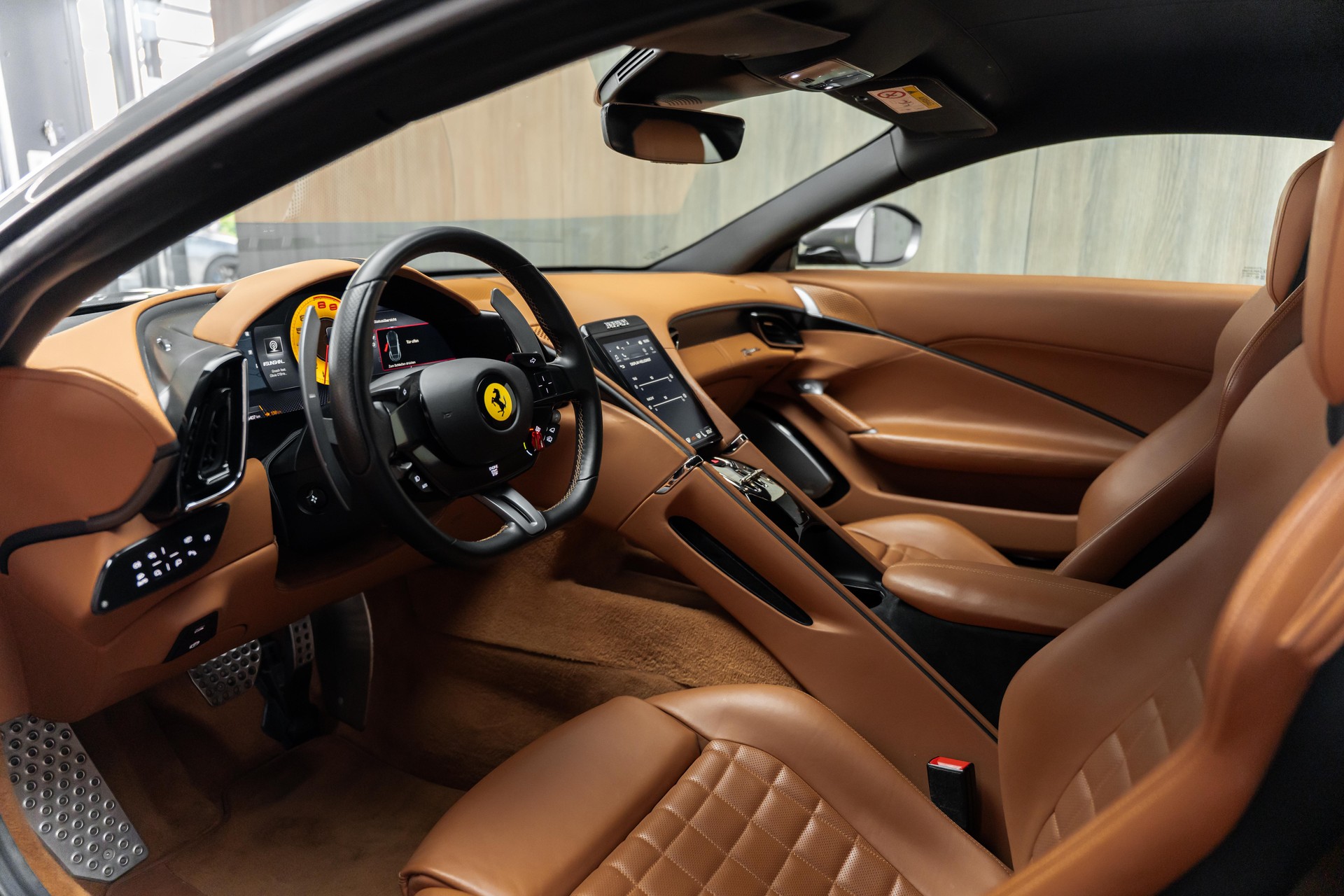 FERRARI Roma 3.9 V8 T-showroom-element-2