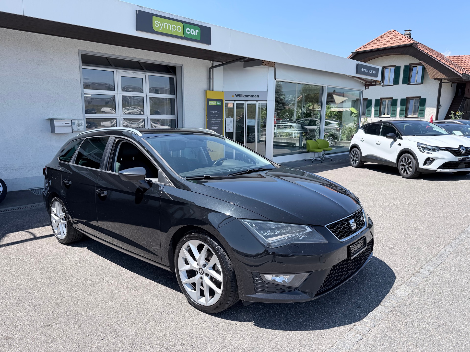 SEAT Leon ST 2.0 TDI FR Line DSG+++FRISCH AB MFK+++-image-0
