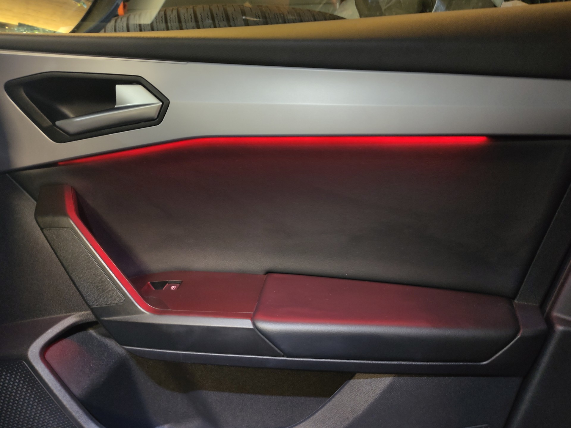 SEAT 1.5 eTSI 150 FR DSG-image-3