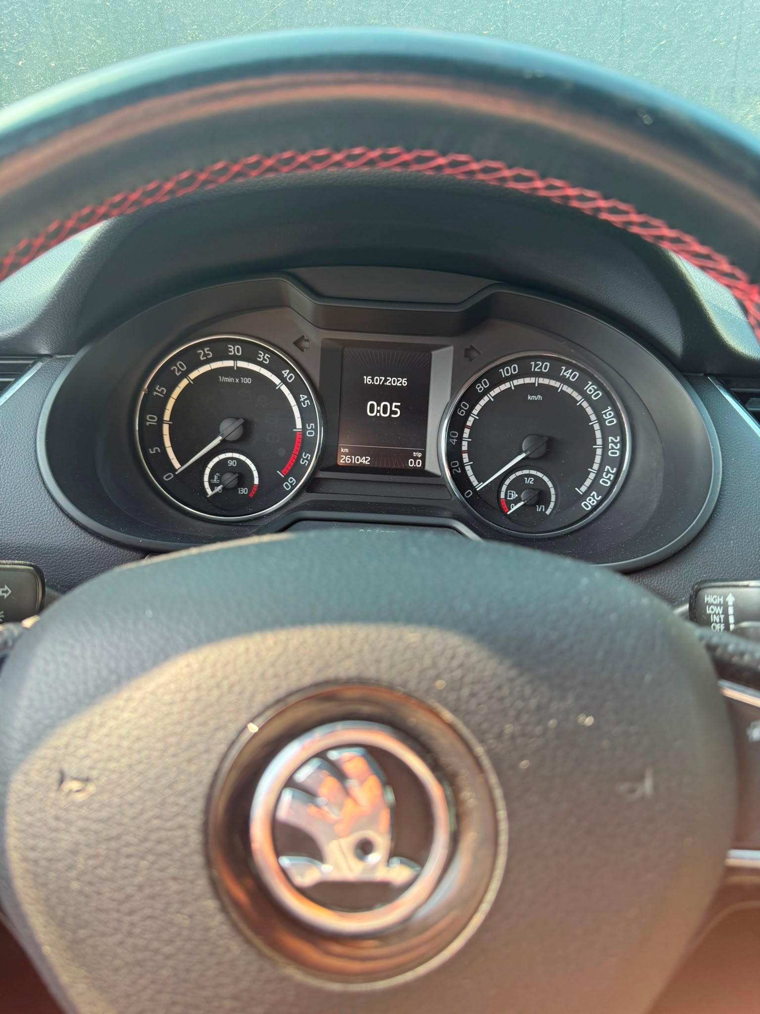 SKODA Octavia Combi 2.0 TDI RS 4x4 DSG-image-7