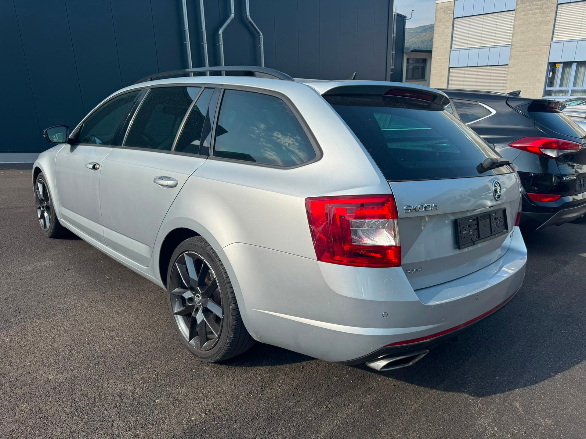SKODA Octavia Combi 2.0 TDI RS 4x4 DSG-image-3