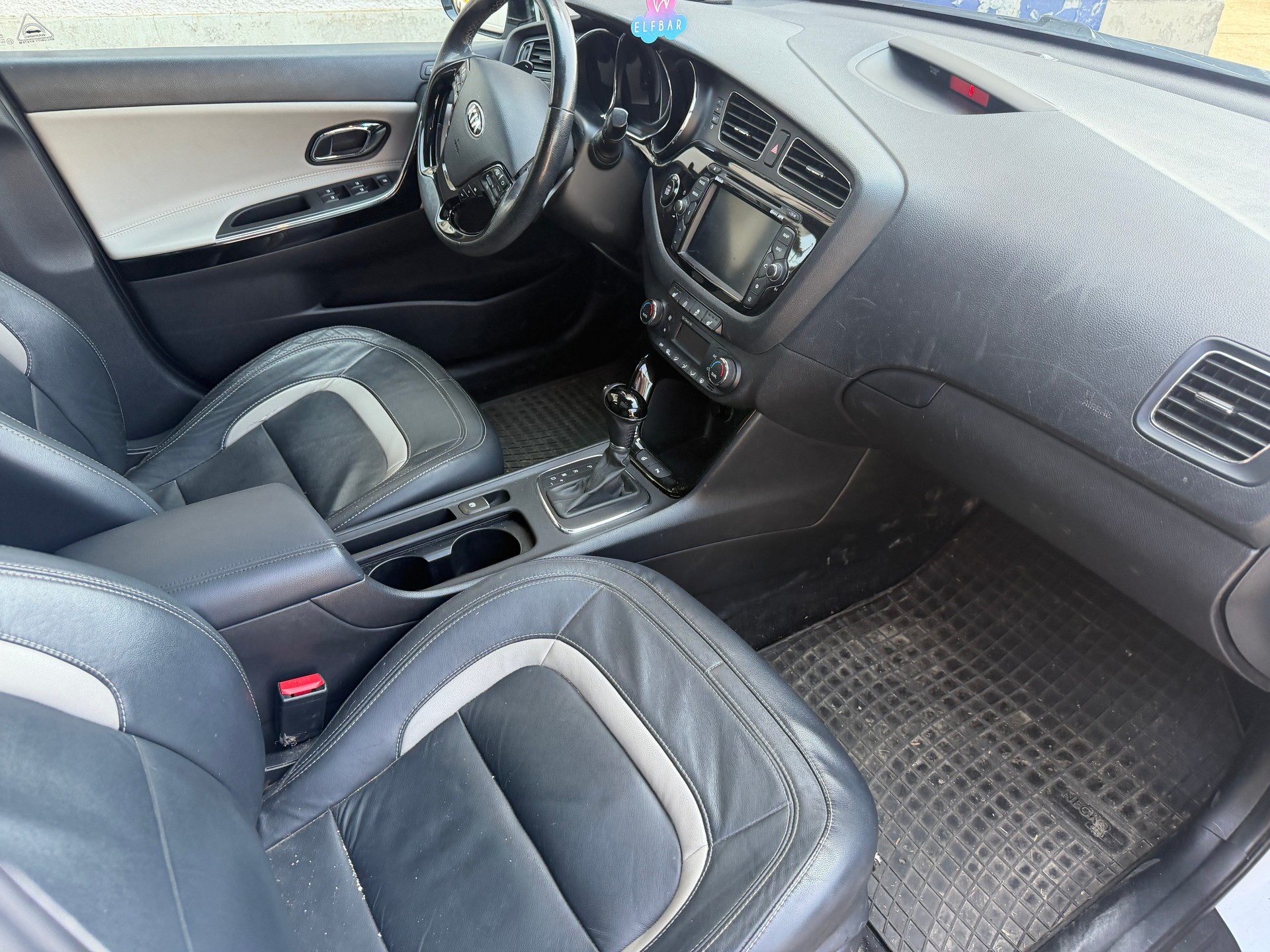 KIA Cee'd Sportswagon 1.6 CRDi Trend Automat-image-4