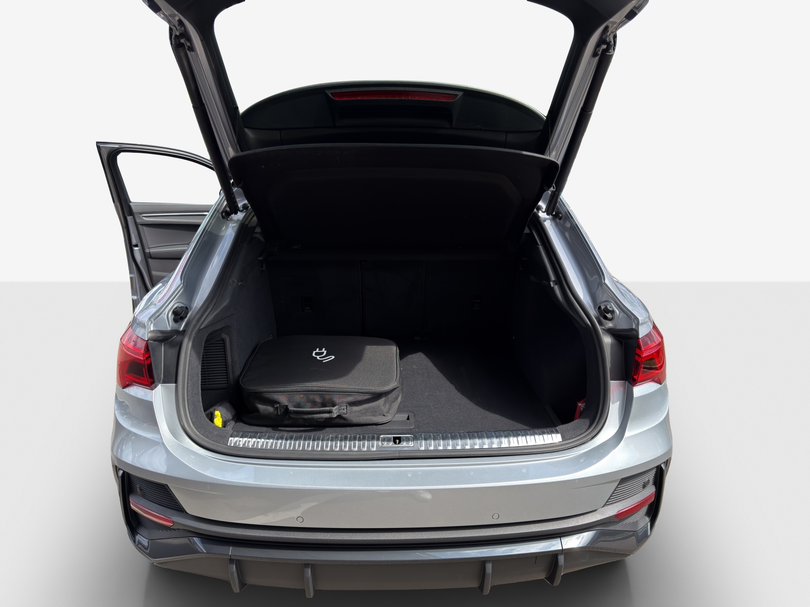 AUDI Q3 Sportback 45 TFSI e S-tronic-image-12