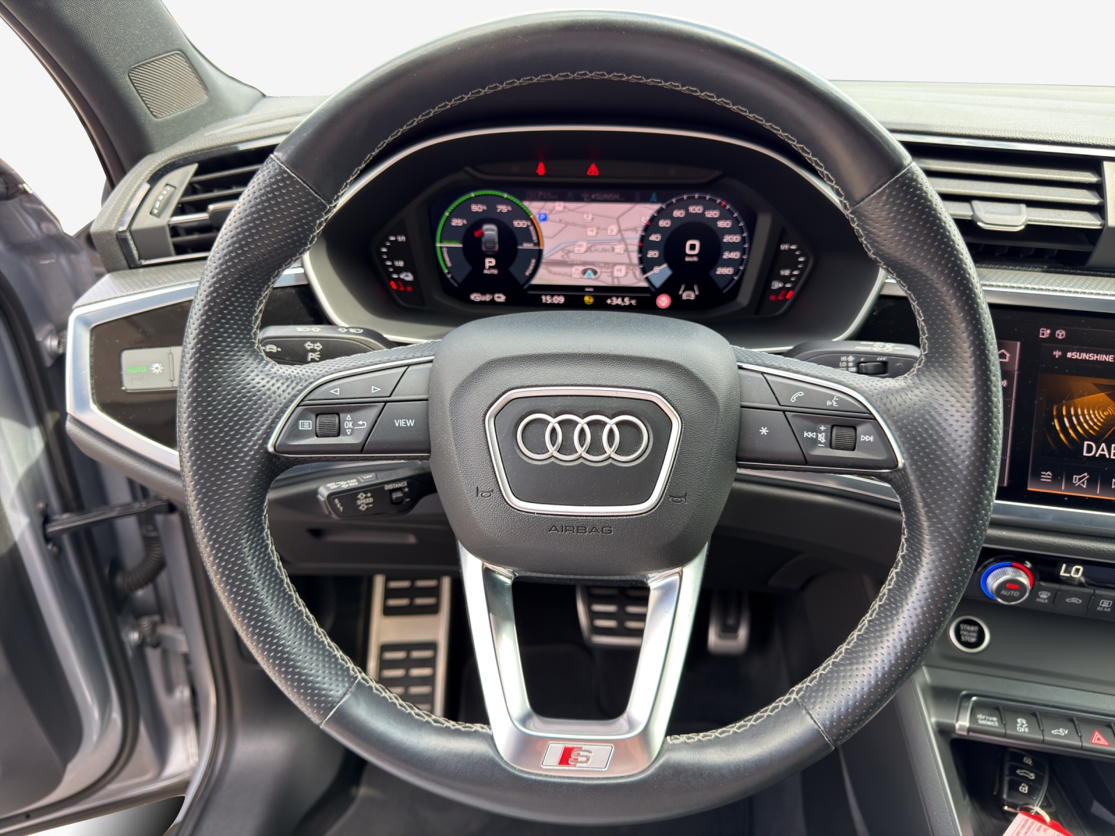 AUDI Q3 Sportback 45 TFSI e S-tronic-image-9