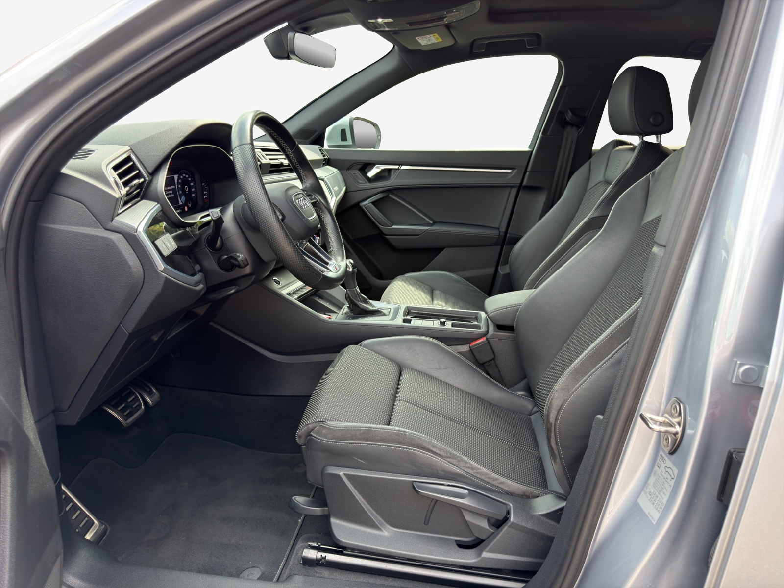 AUDI Q3 Sportback 45 TFSI e S-tronic-image-7