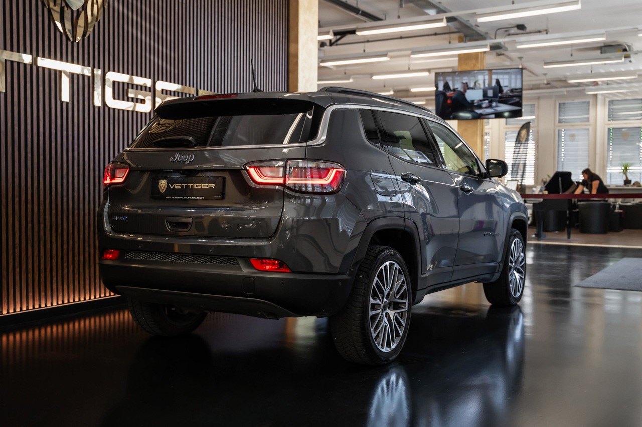 JEEP Compass 1.3 T PHEV Swiss Limited AWD-image-6