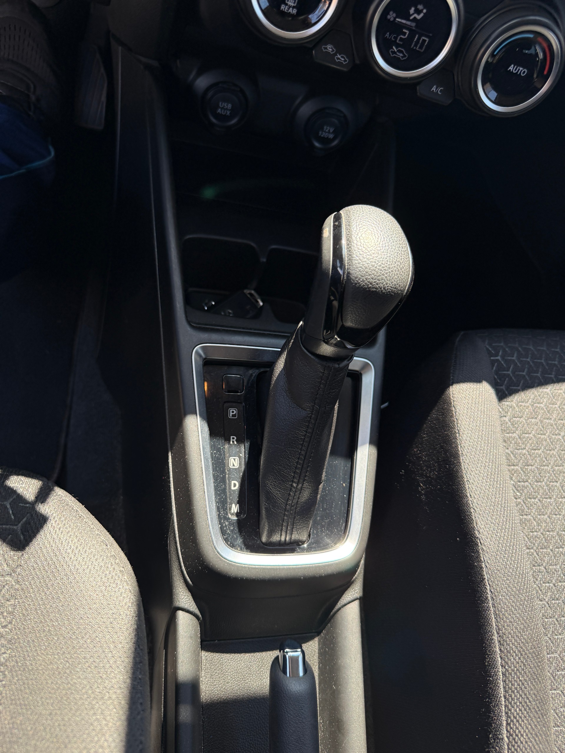 SUZUKI Swift 1.0 12V Tradizio Top Automatic-image-10