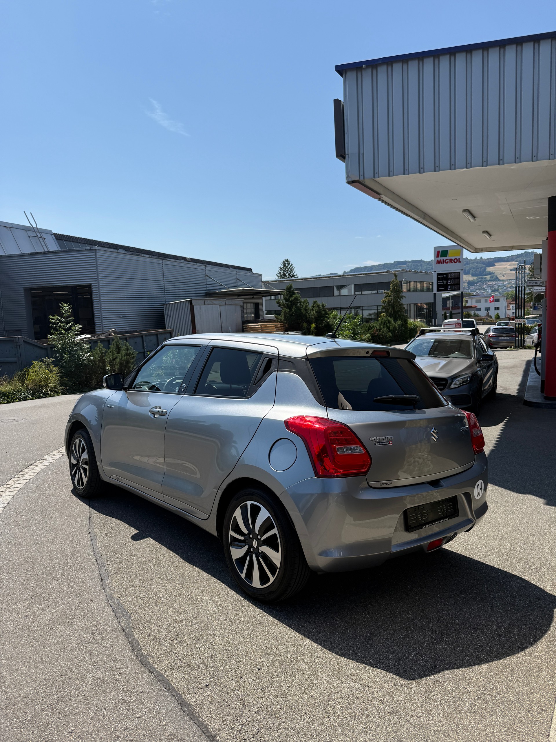 SUZUKI Swift 1.0 12V Tradizio Top Automatic-image-2