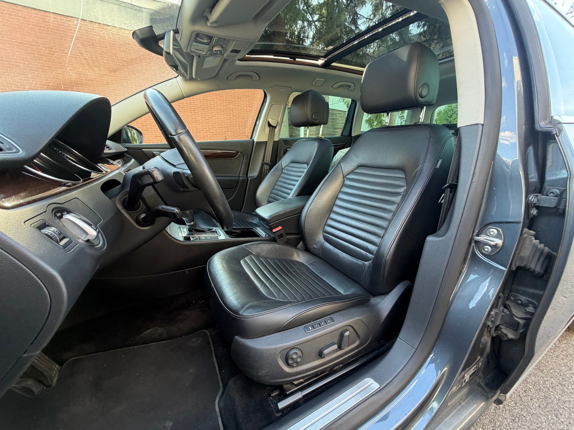 VW Passat Variant 1.4 TSI BMT Highline DSG-image-8