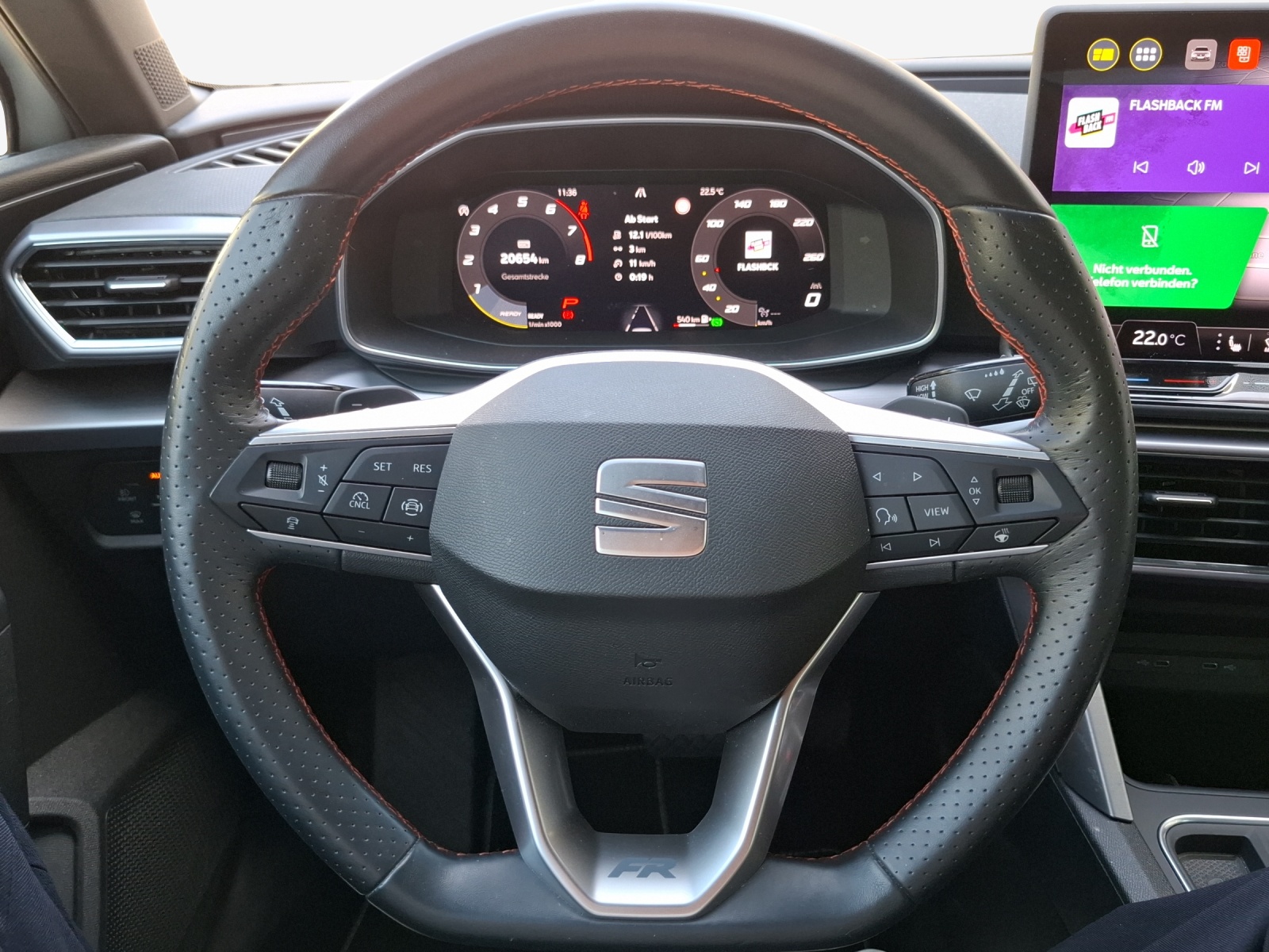 SEAT Leon ST 1.5 eTSI mHEV DSG FR-image-9