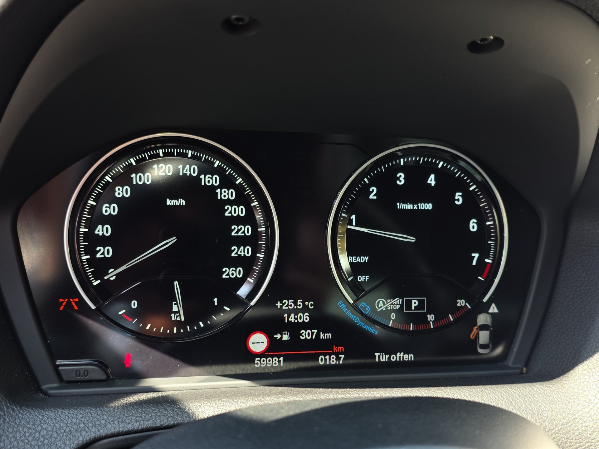 BMW M240i xDrive Steptronic-image-11