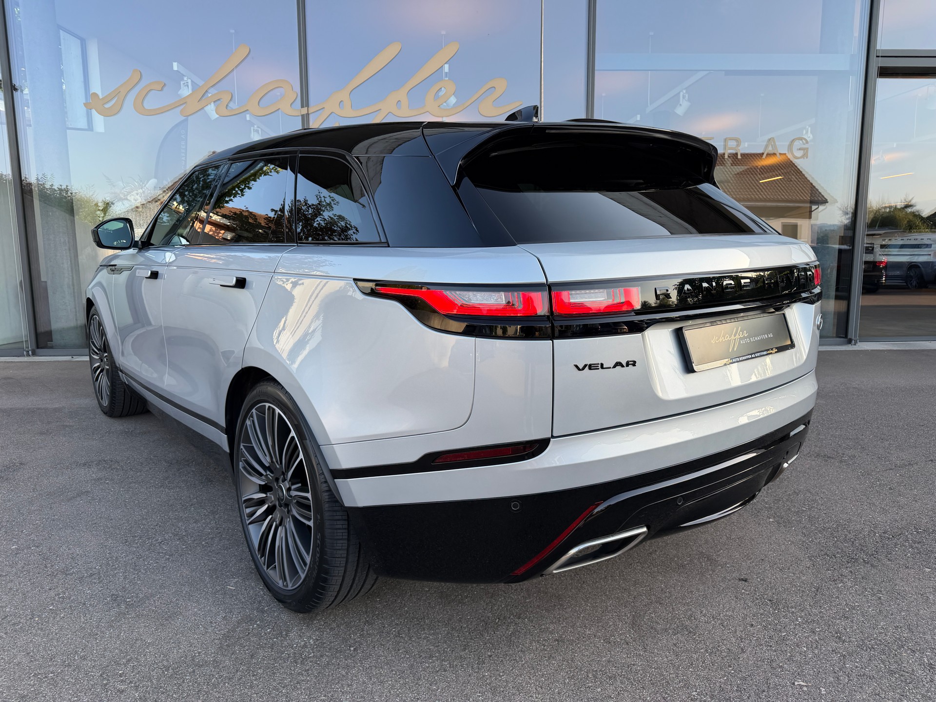 LAND ROVER Range Rover Velar R-Dynamic D 300 I6 MHEV HSE Automatic-image-6