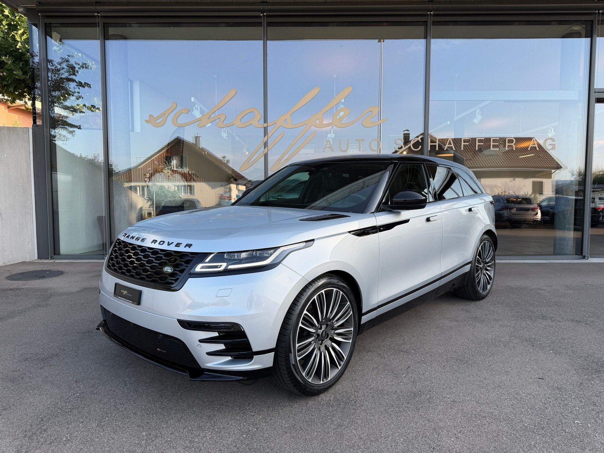 LAND ROVER Range Rover Velar R-Dynamic D 300 I6 MHEV HSE Automatic-image-0