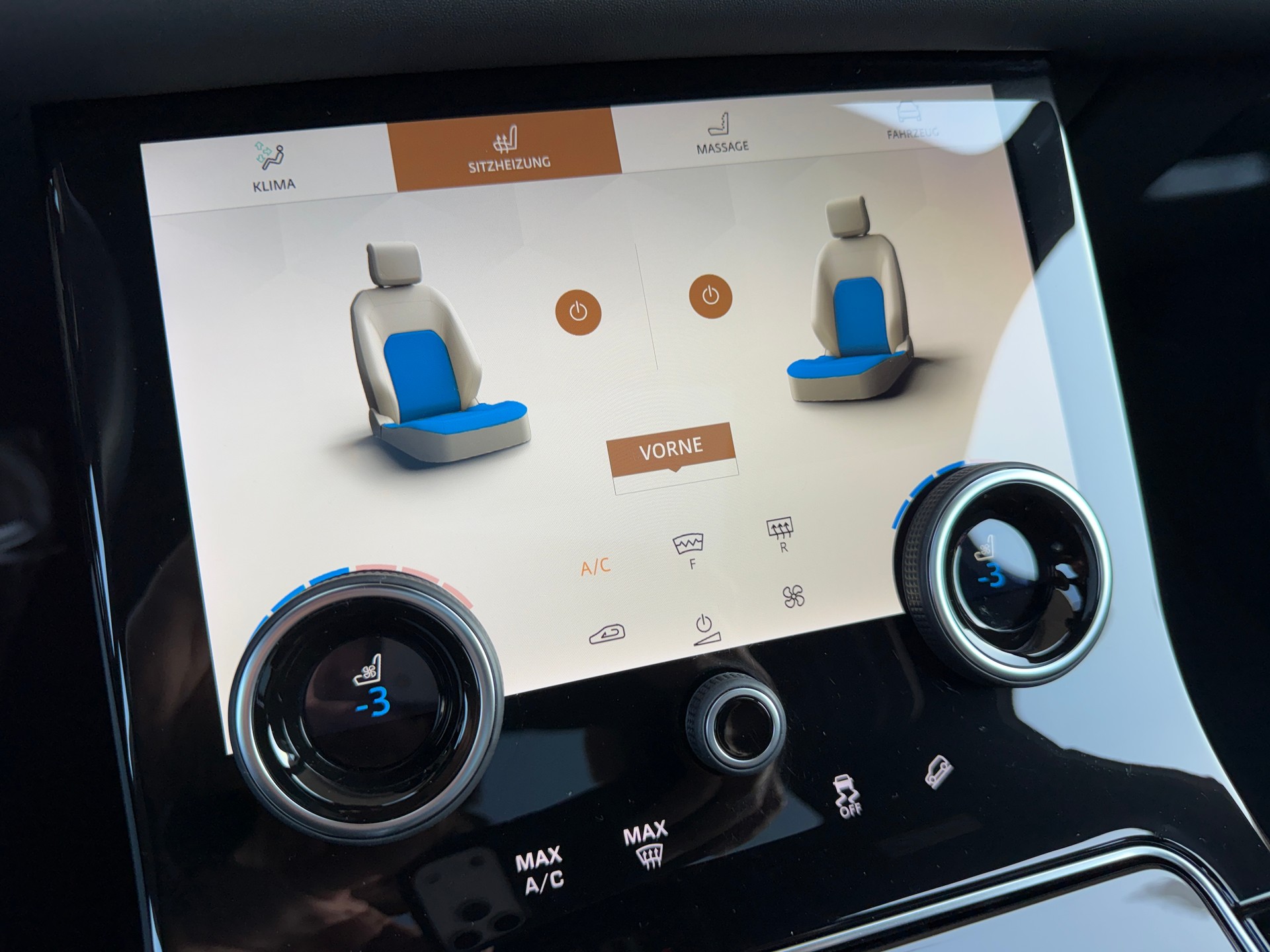 LAND ROVER Range Rover Velar R-Dynamic D 300 I6 MHEV HSE Automatic-image-20