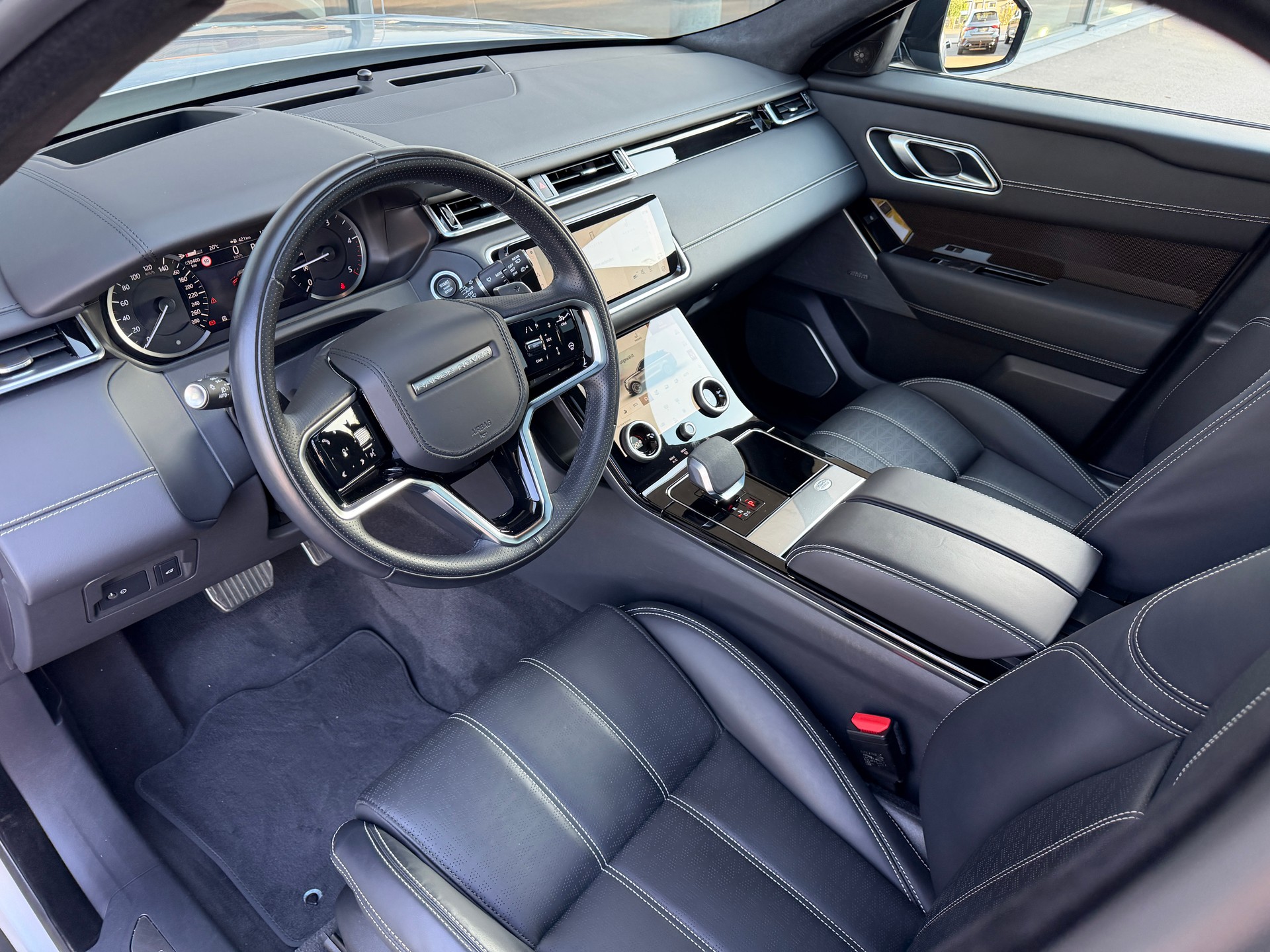 LAND ROVER Range Rover Velar R-Dynamic D 300 I6 MHEV HSE Automatic-image-11