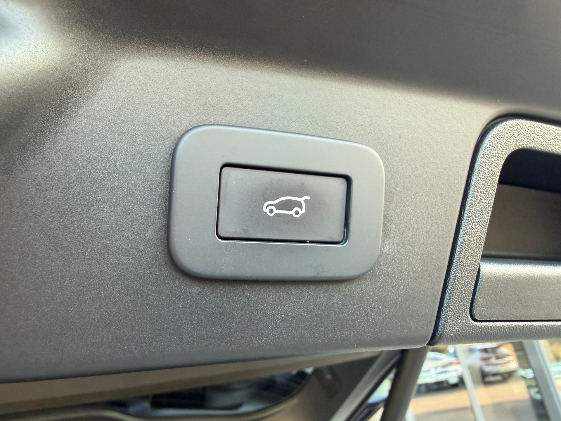 LAND ROVER Range Rover Velar R-Dynamic D 300 I6 MHEV HSE Automatic-image-23