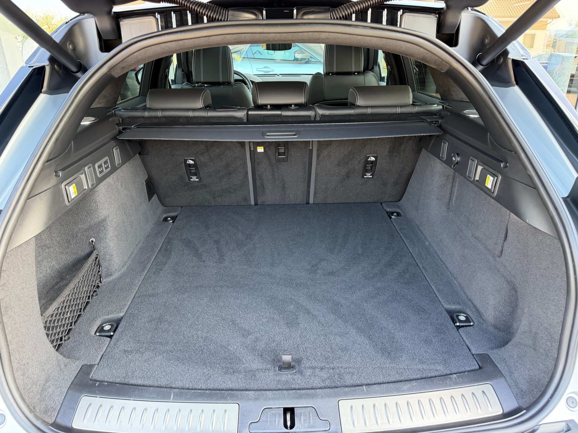 LAND ROVER Range Rover Velar R-Dynamic D 300 I6 MHEV HSE Automatic-image-25