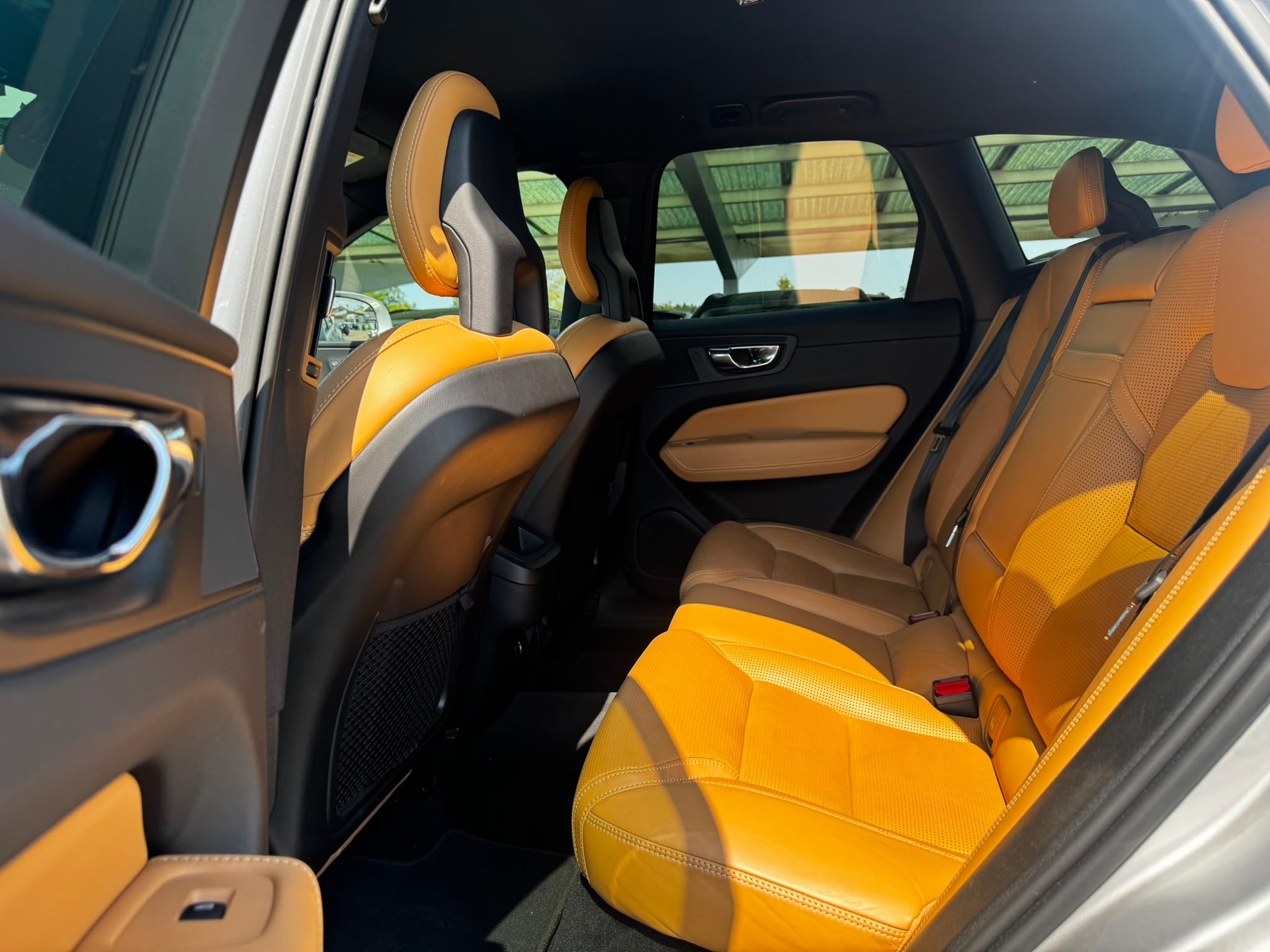 VOLVO XC60 D5 AWD Inscription Geartronic-image-10