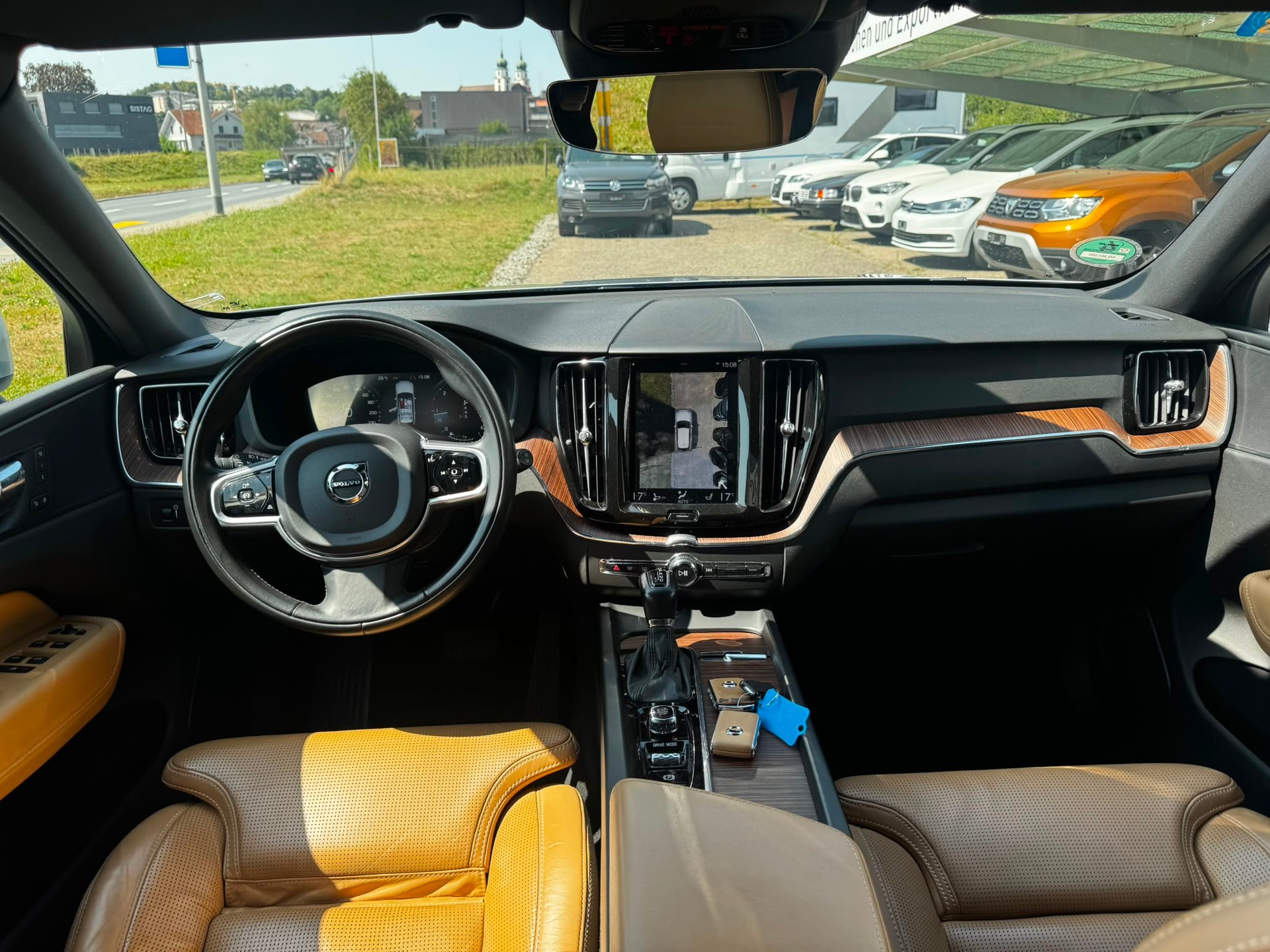 VOLVO XC60 D5 AWD Inscription Geartronic-image-9
