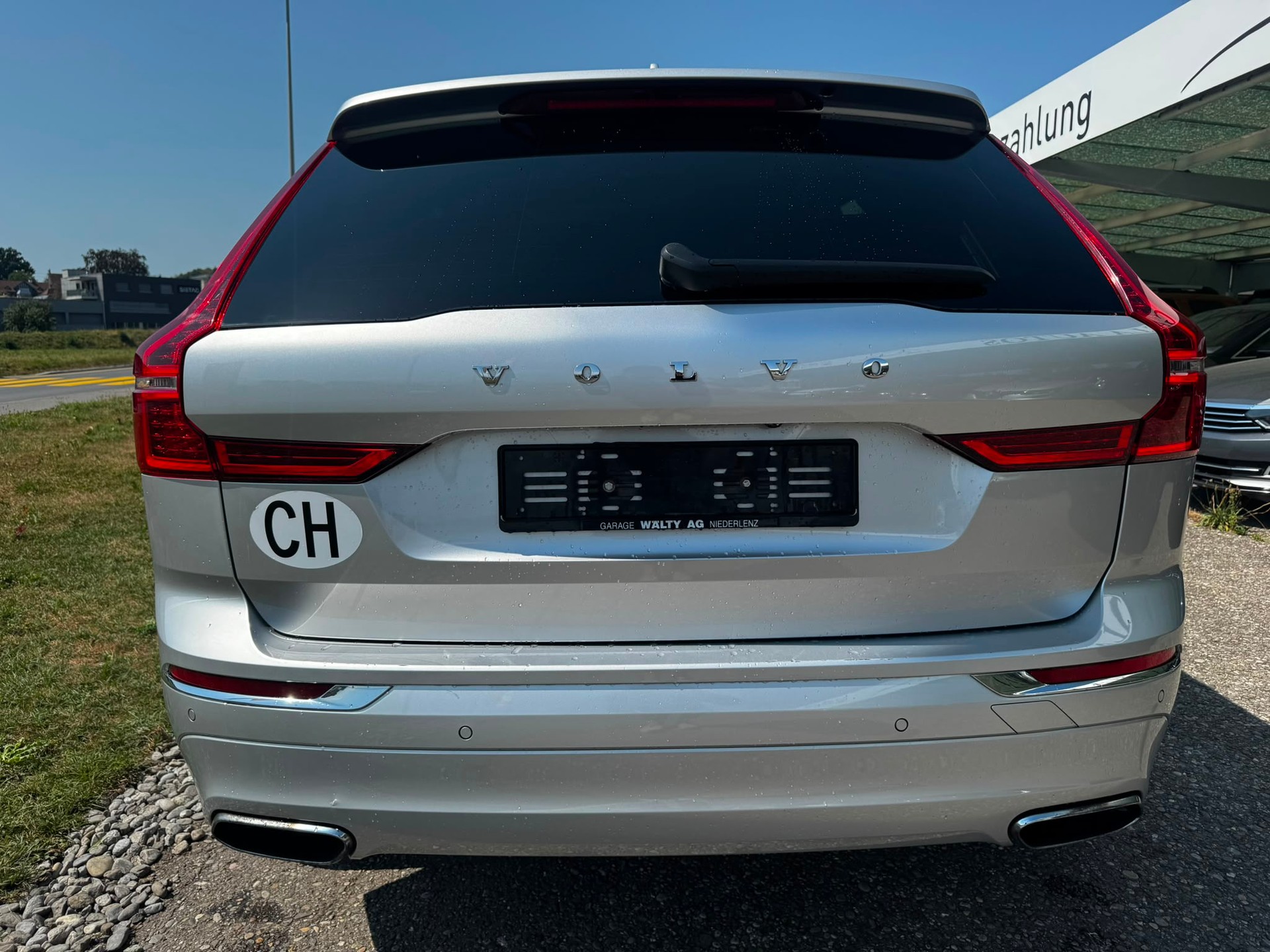 VOLVO XC60 D5 AWD Inscription Geartronic-image-5