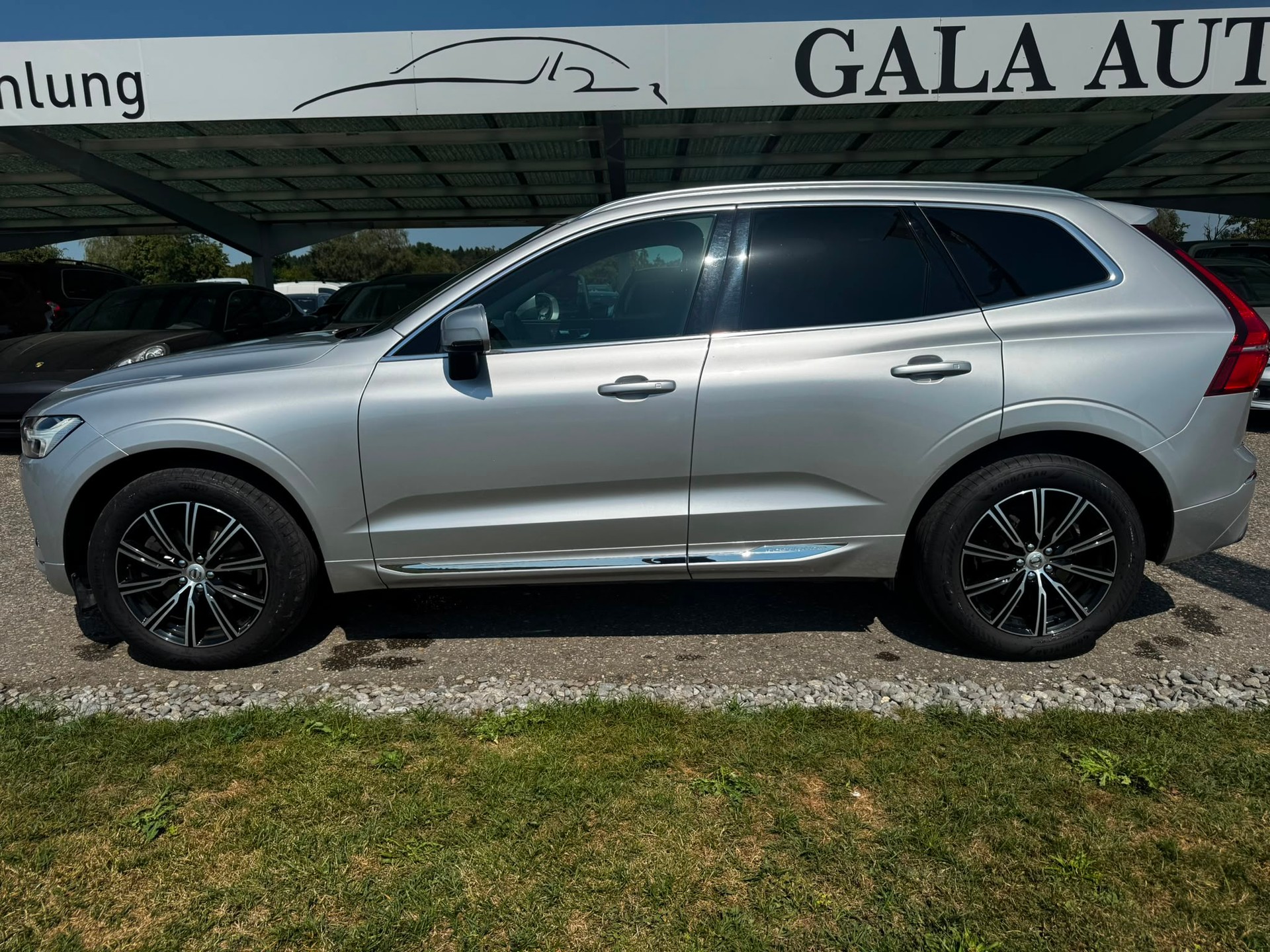 VOLVO XC60 D5 AWD Inscription Geartronic-image-7