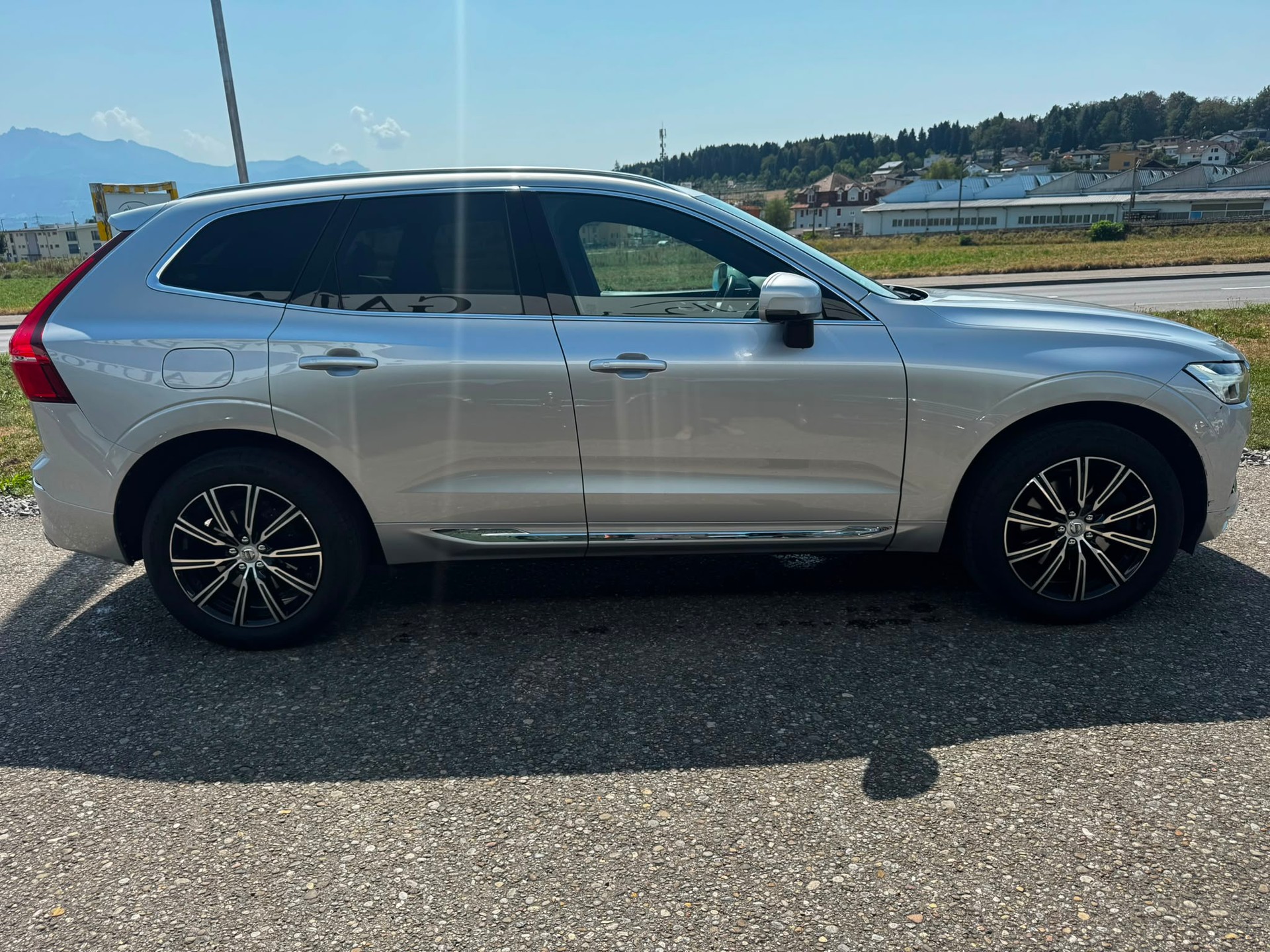 VOLVO XC60 D5 AWD Inscription Geartronic-image-3