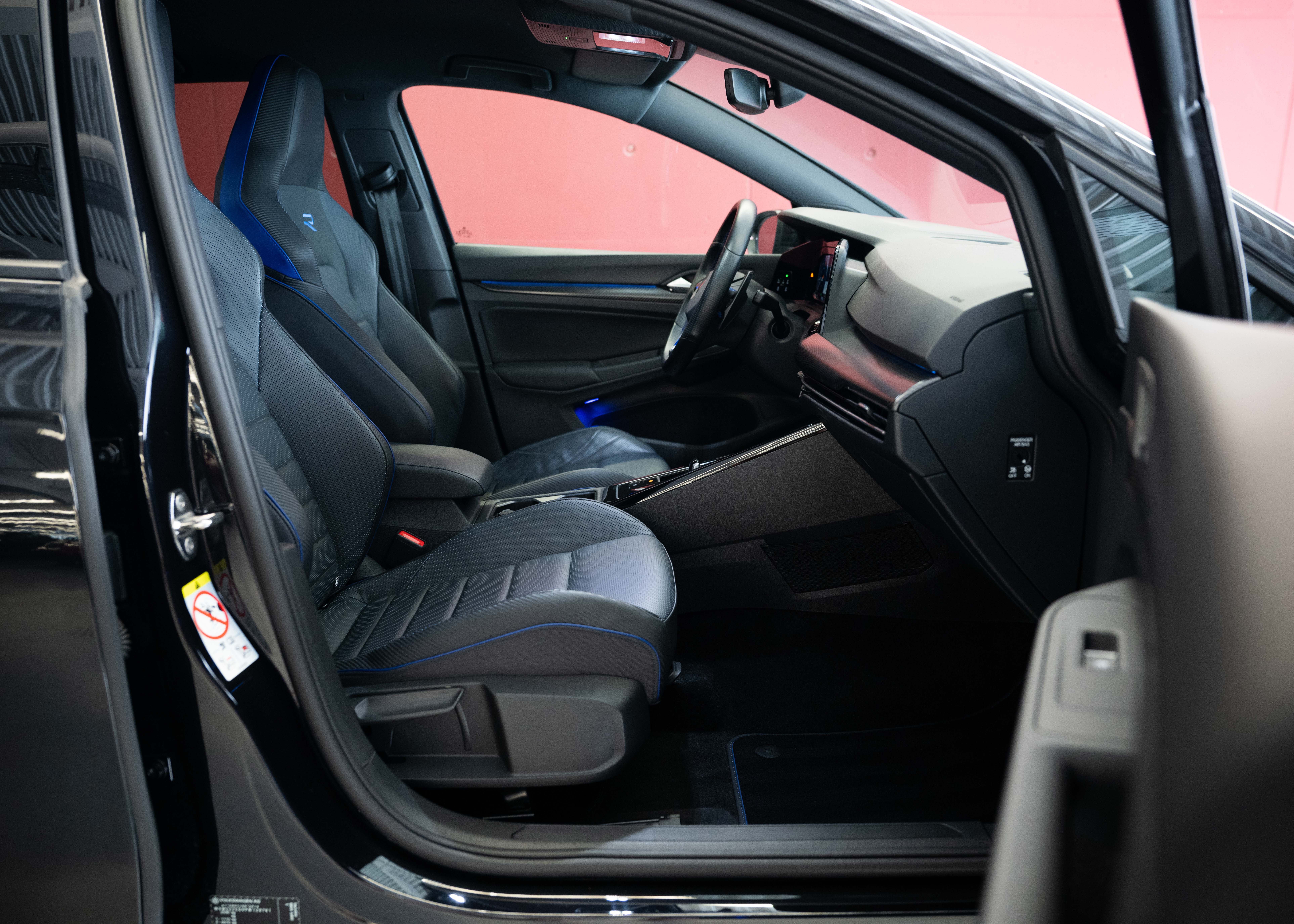 Image VW GOLF Golf 2.0 TSI R DSG 4Motion R 20 Years (1st hand, Swiss car, fantastic condition, full service history, Akrapovic)