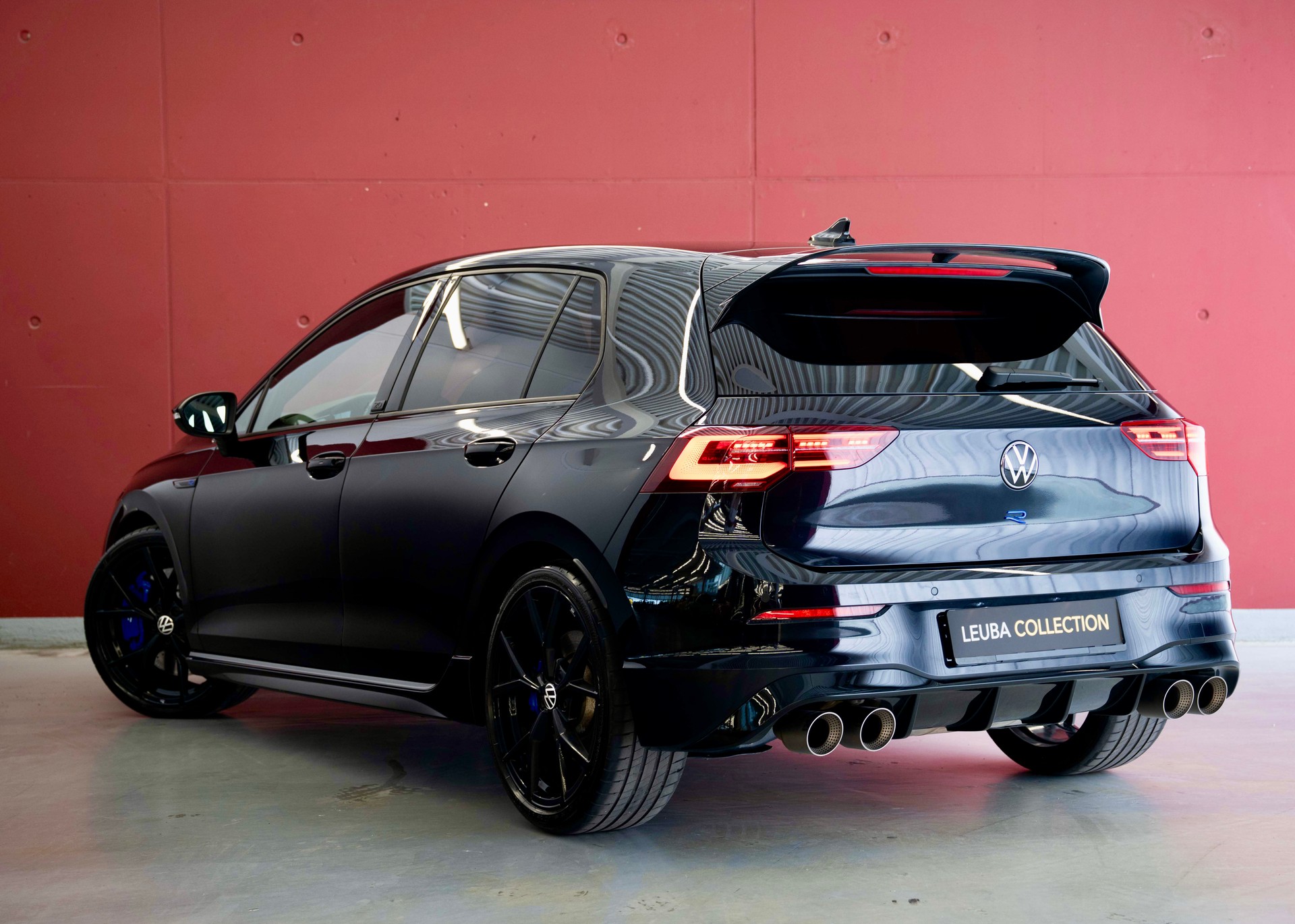 VW Golf 2.0 TSI R DSG 4Motion R 20 Years (1st hand, Swiss car, fantastic condition, full service history, Akrapovic)-showroom-element-1
