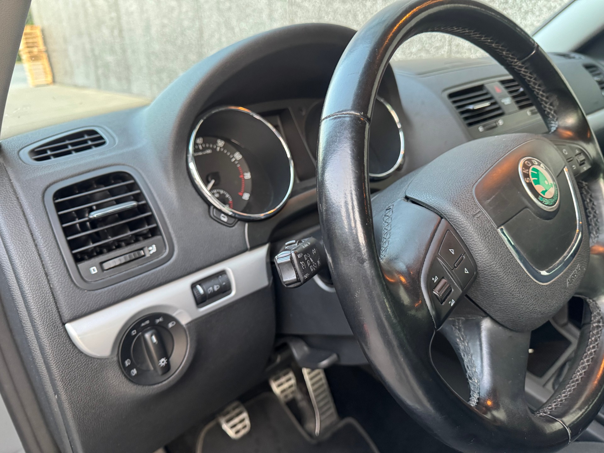 SKODA Yeti 1.4 TSI Ambition-image-10