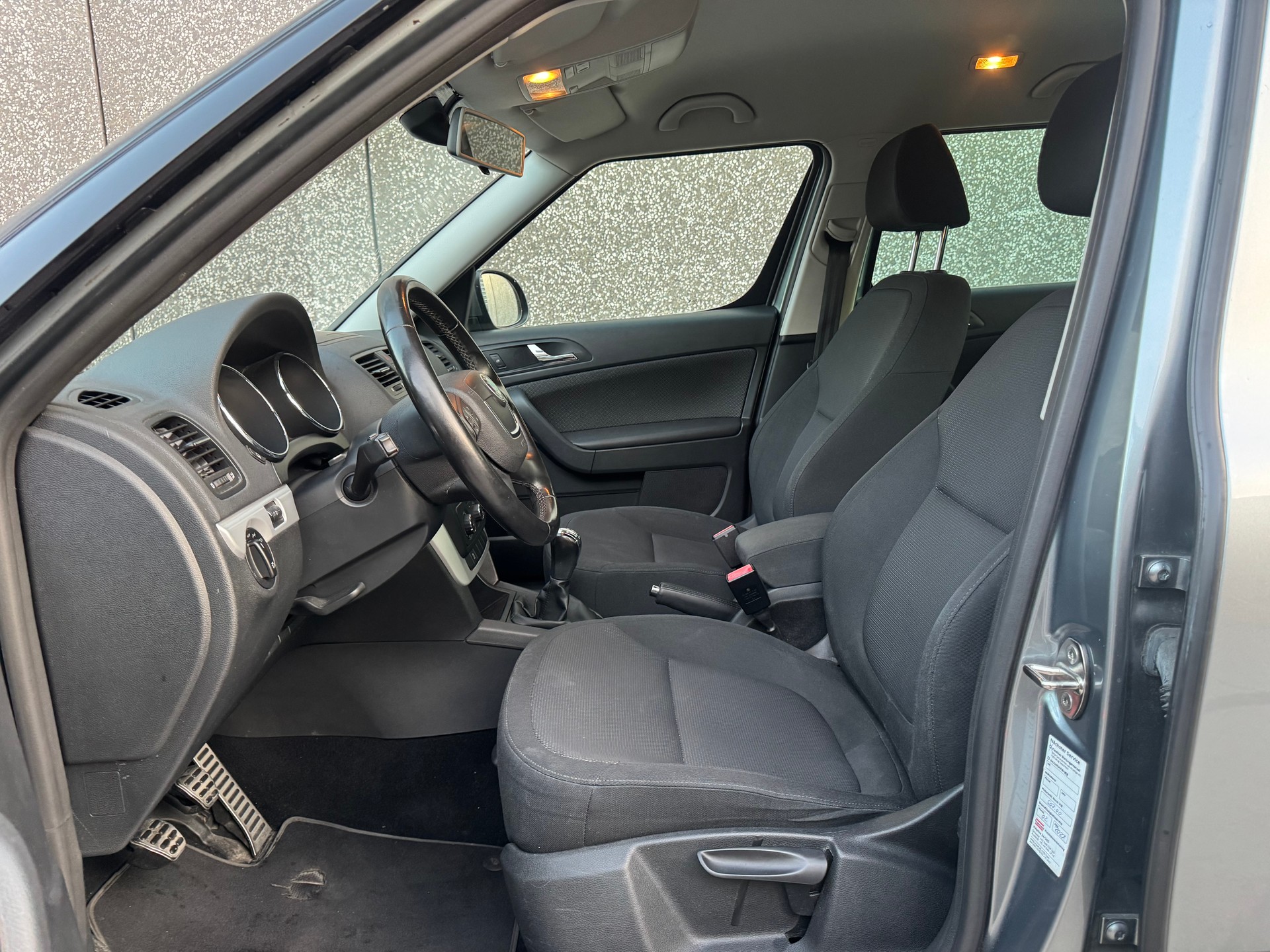 SKODA Yeti 1.4 TSI Ambition-image-14