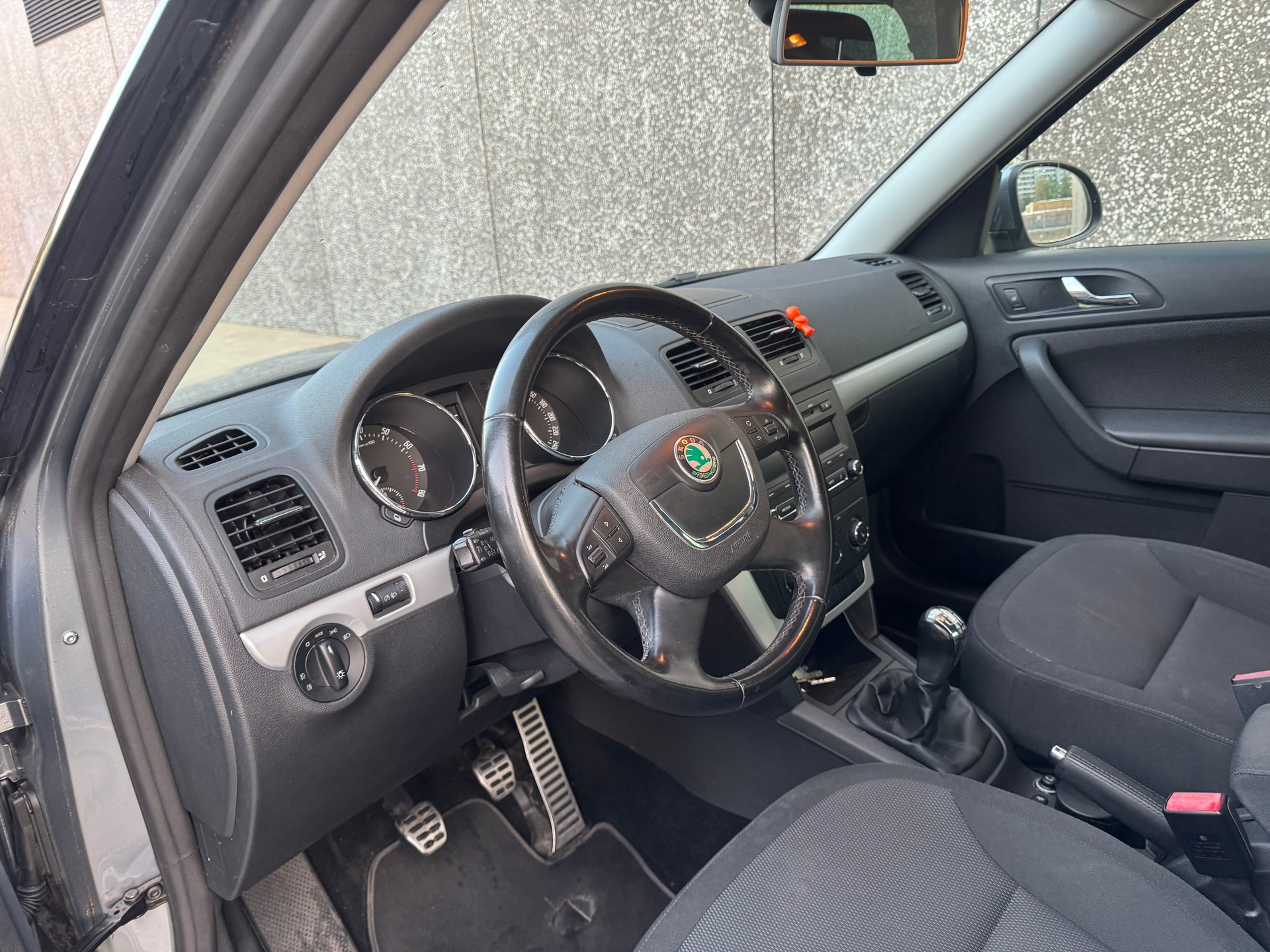 SKODA Yeti 1.4 TSI Ambition-image-9