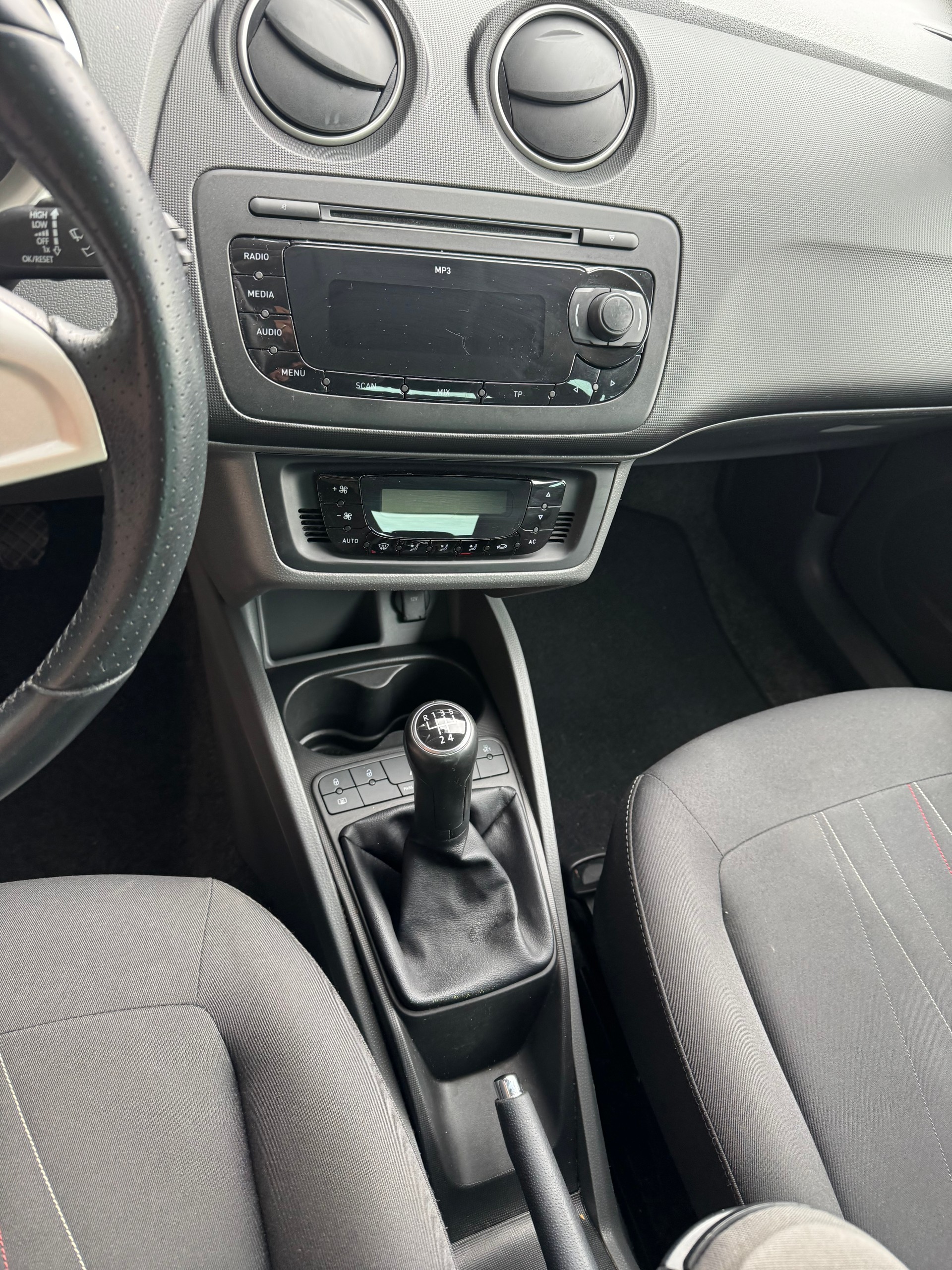 SEAT Ibiza ST 1.2 TSI Style-image-8