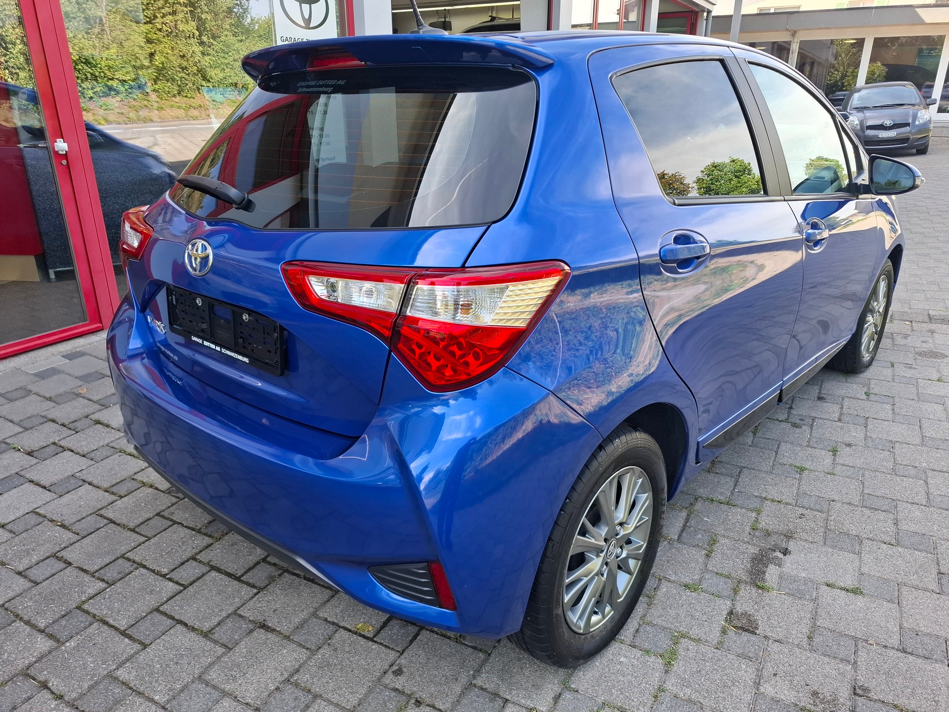 TOYOTA Yaris 1.5 Trend-image-2