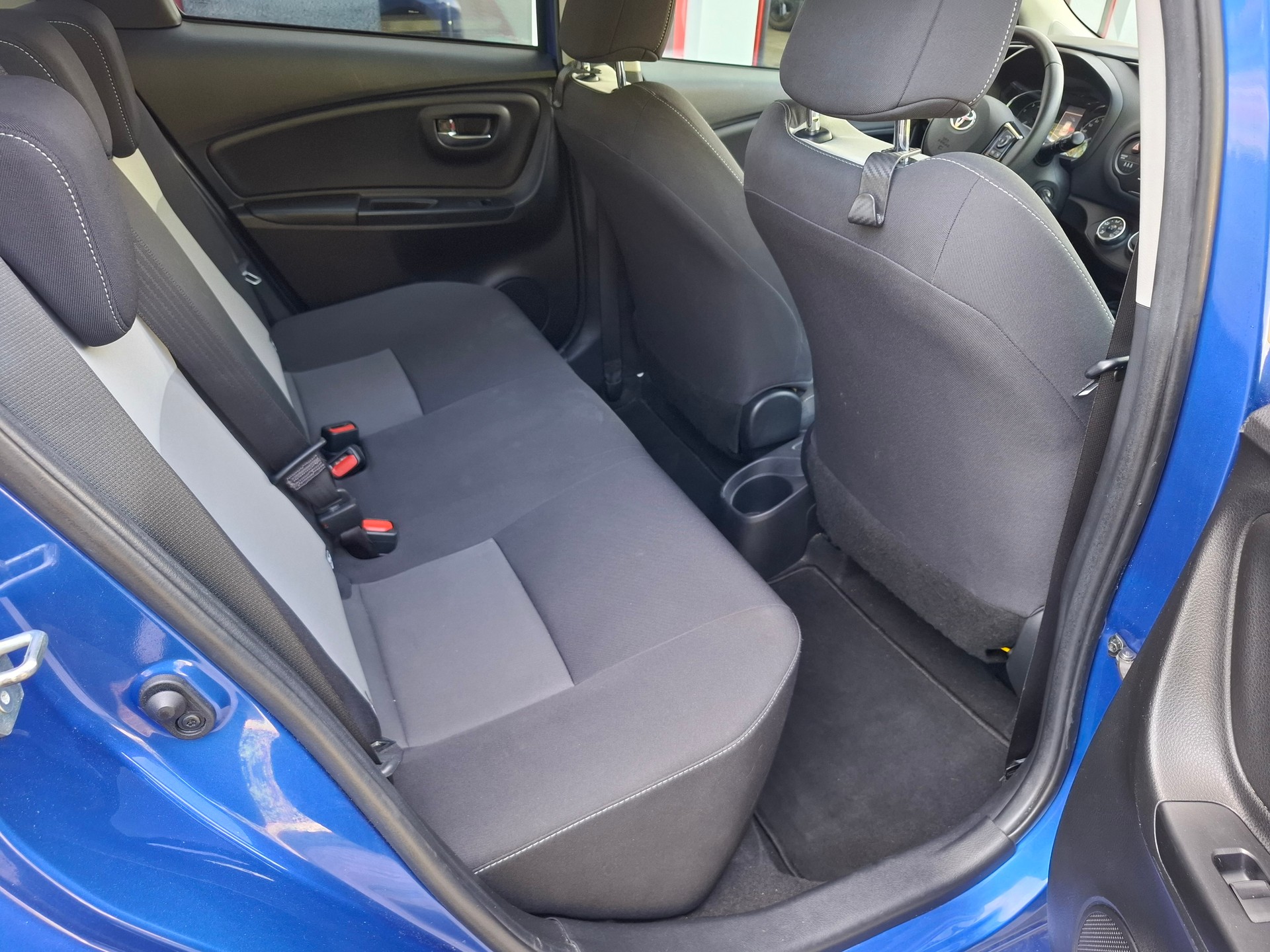 TOYOTA Yaris 1.5 Trend-image-6