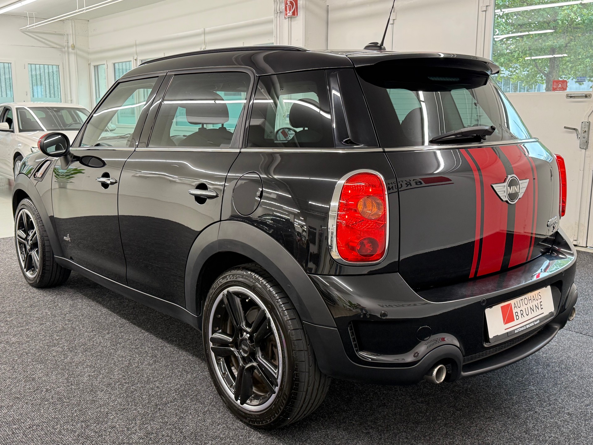 MINI Countryman Cooper SD ALL4 Steptronic-image-7