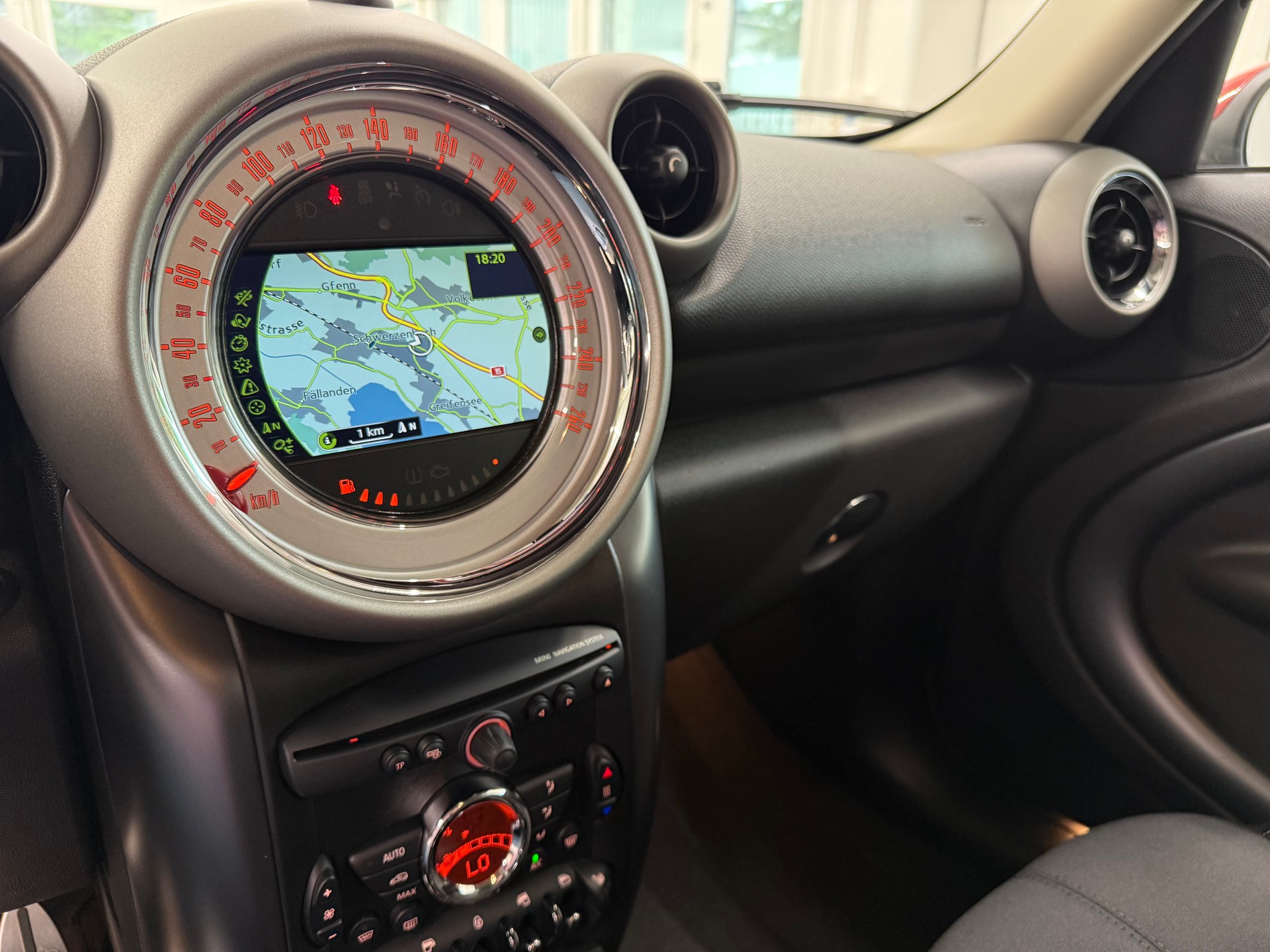 MINI Countryman Cooper SD ALL4 Steptronic-image-19