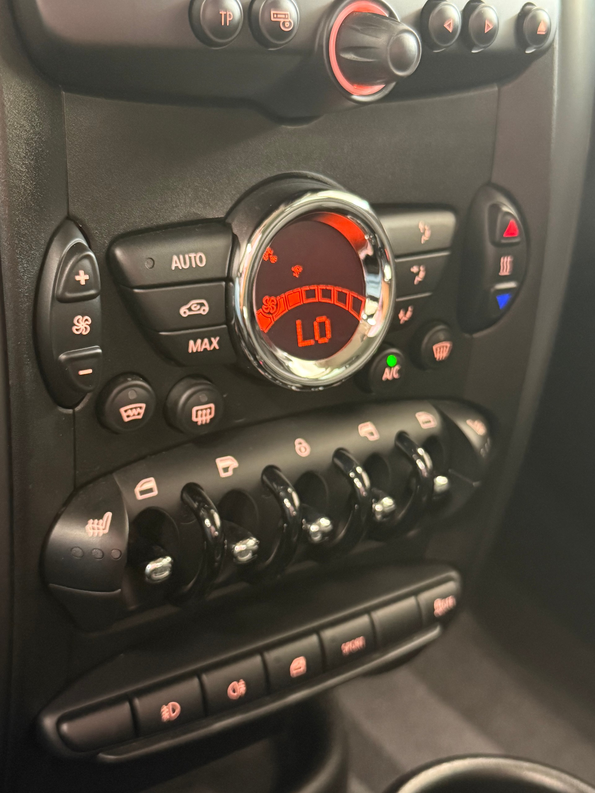 MINI Countryman Cooper SD ALL4 Steptronic-image-23