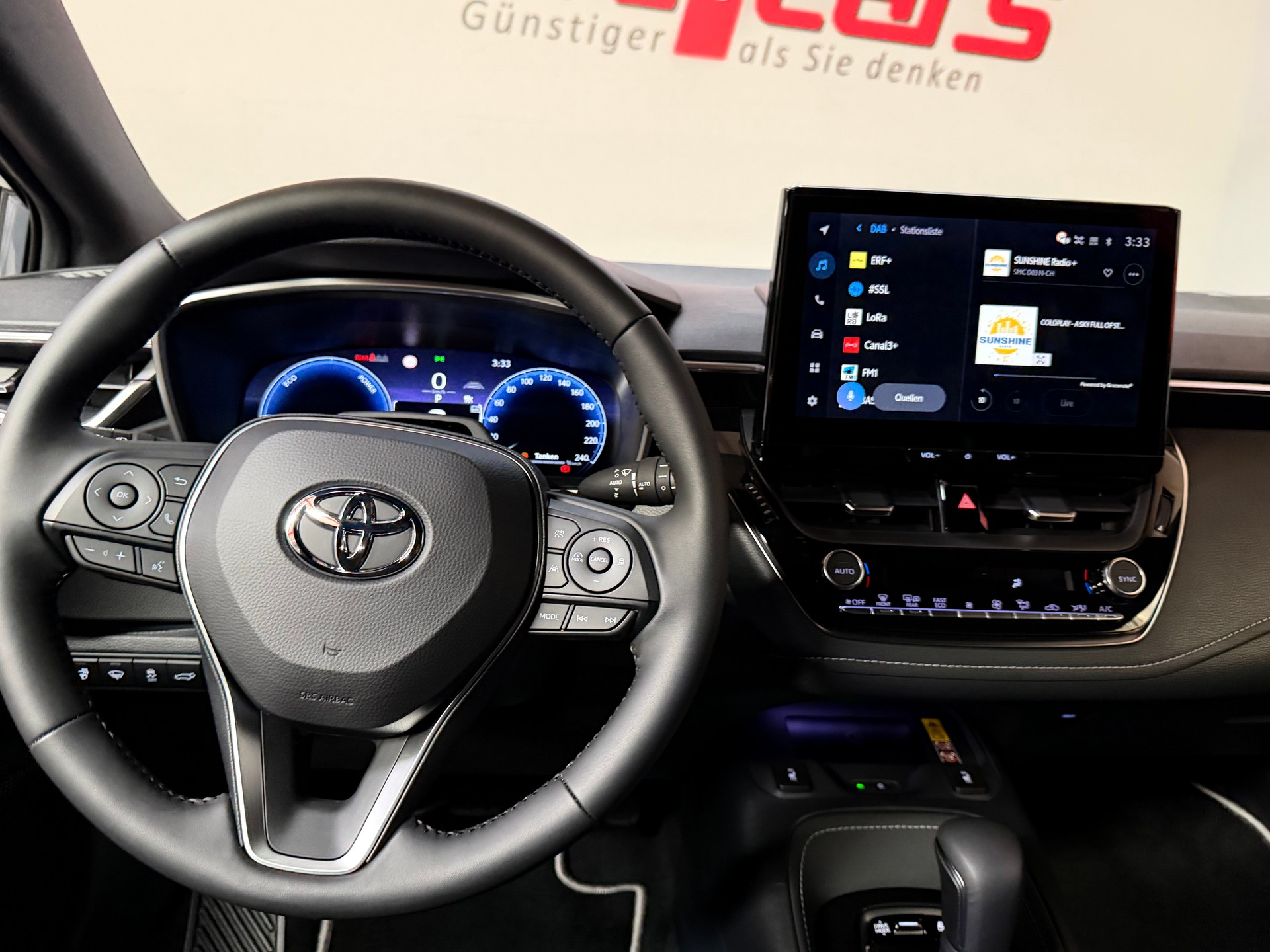 TOYOTA Corolla Touring Sports 1.8 HSD Trend e-CVT-image-8