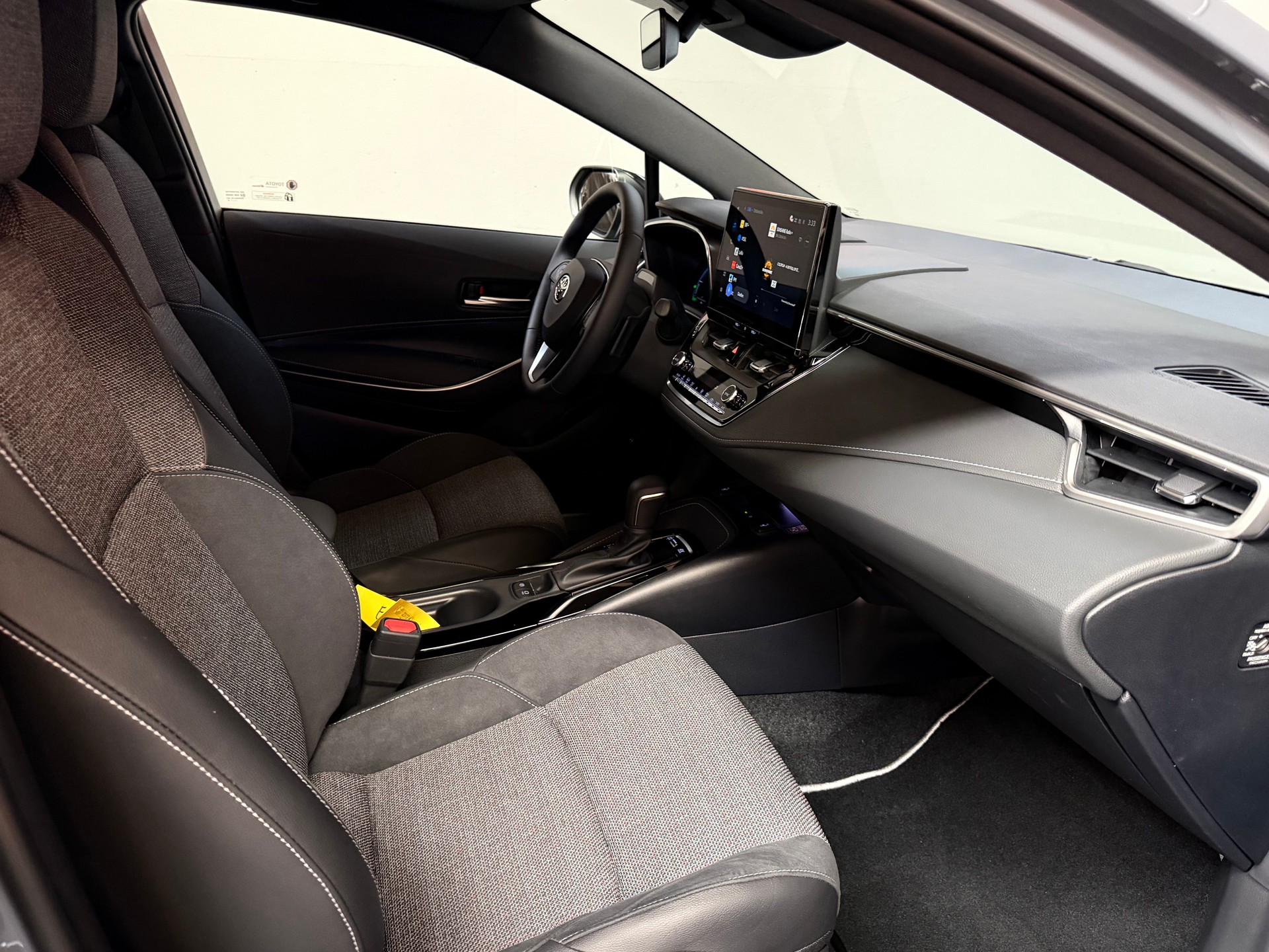 TOYOTA Corolla Touring Sports 1.8 HSD Trend e-CVT-image-10