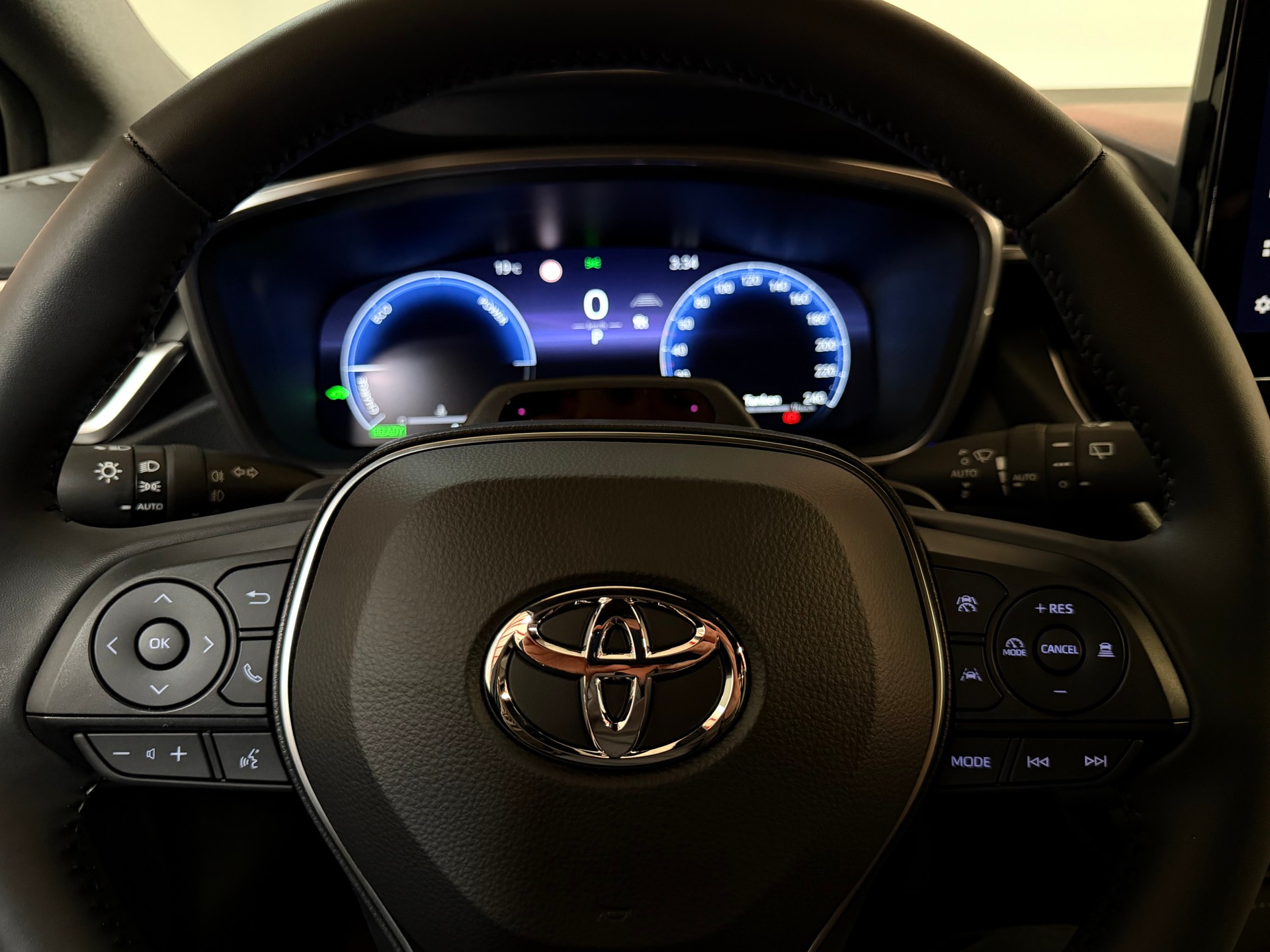 TOYOTA Corolla Touring Sports 1.8 HSD Trend e-CVT-image-20