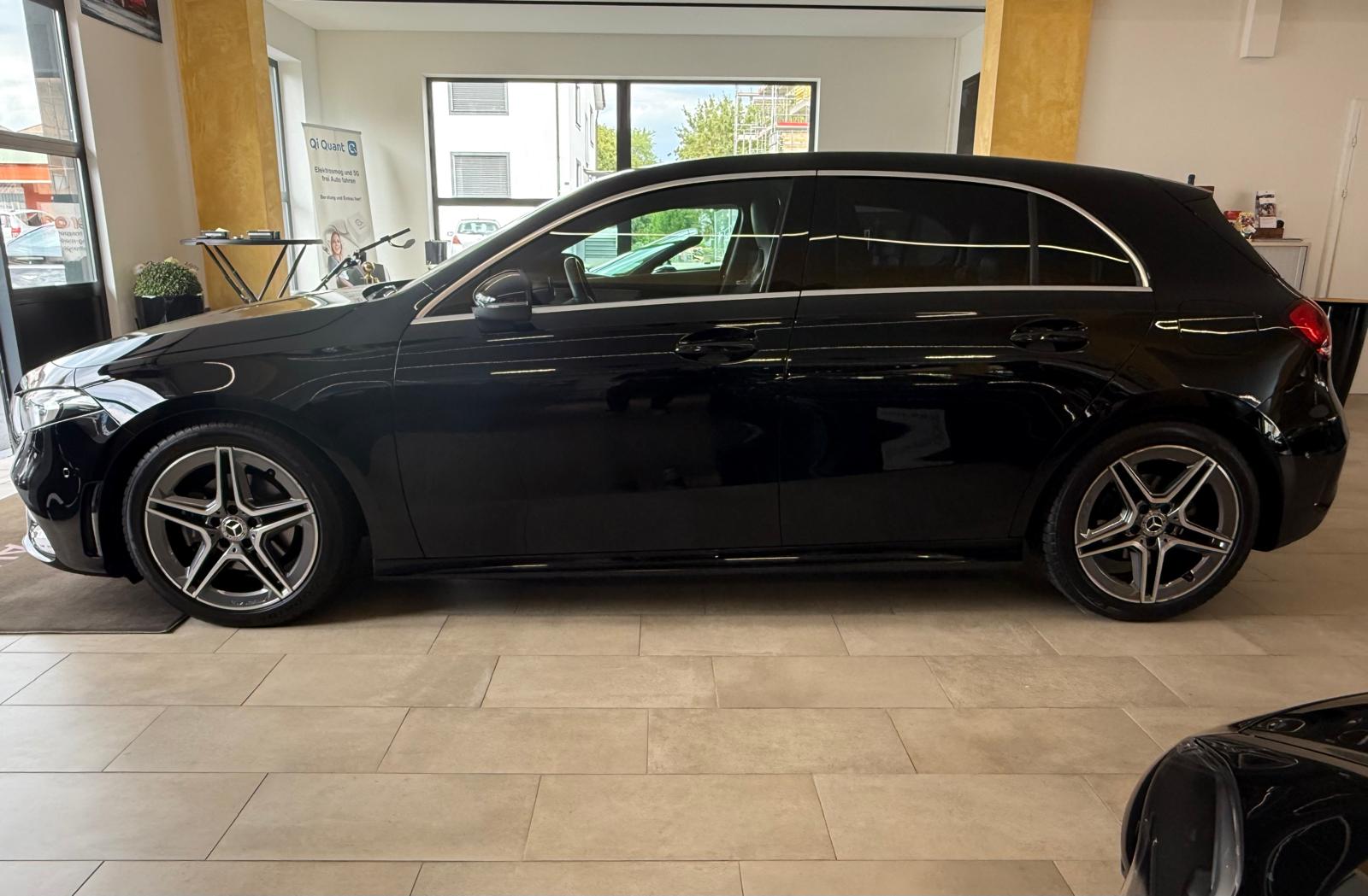 MERCEDES-BENZ A 180 AMG Line 7G-DCT-image-5