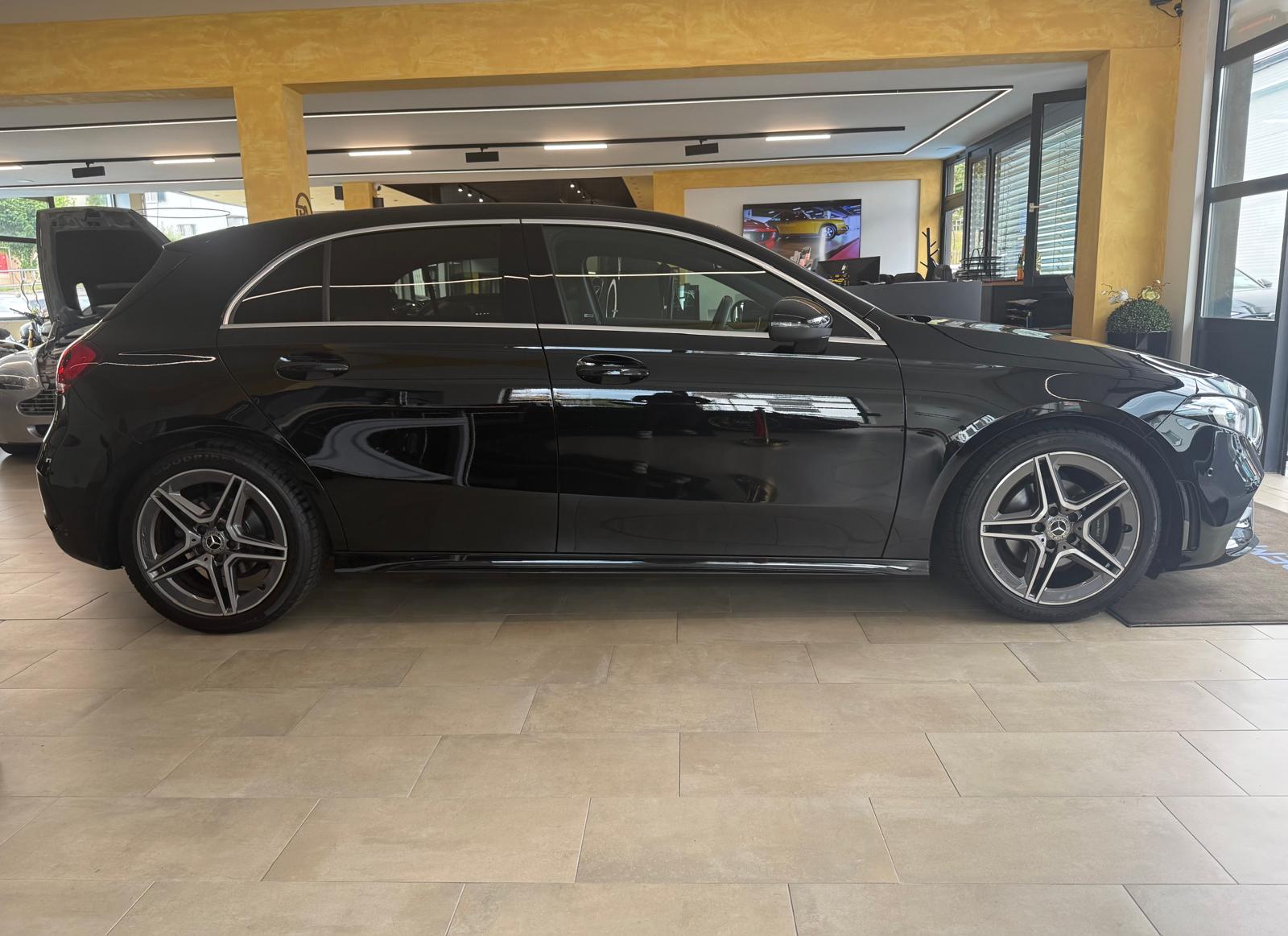MERCEDES-BENZ A 180 AMG Line 7G-DCT-image-1