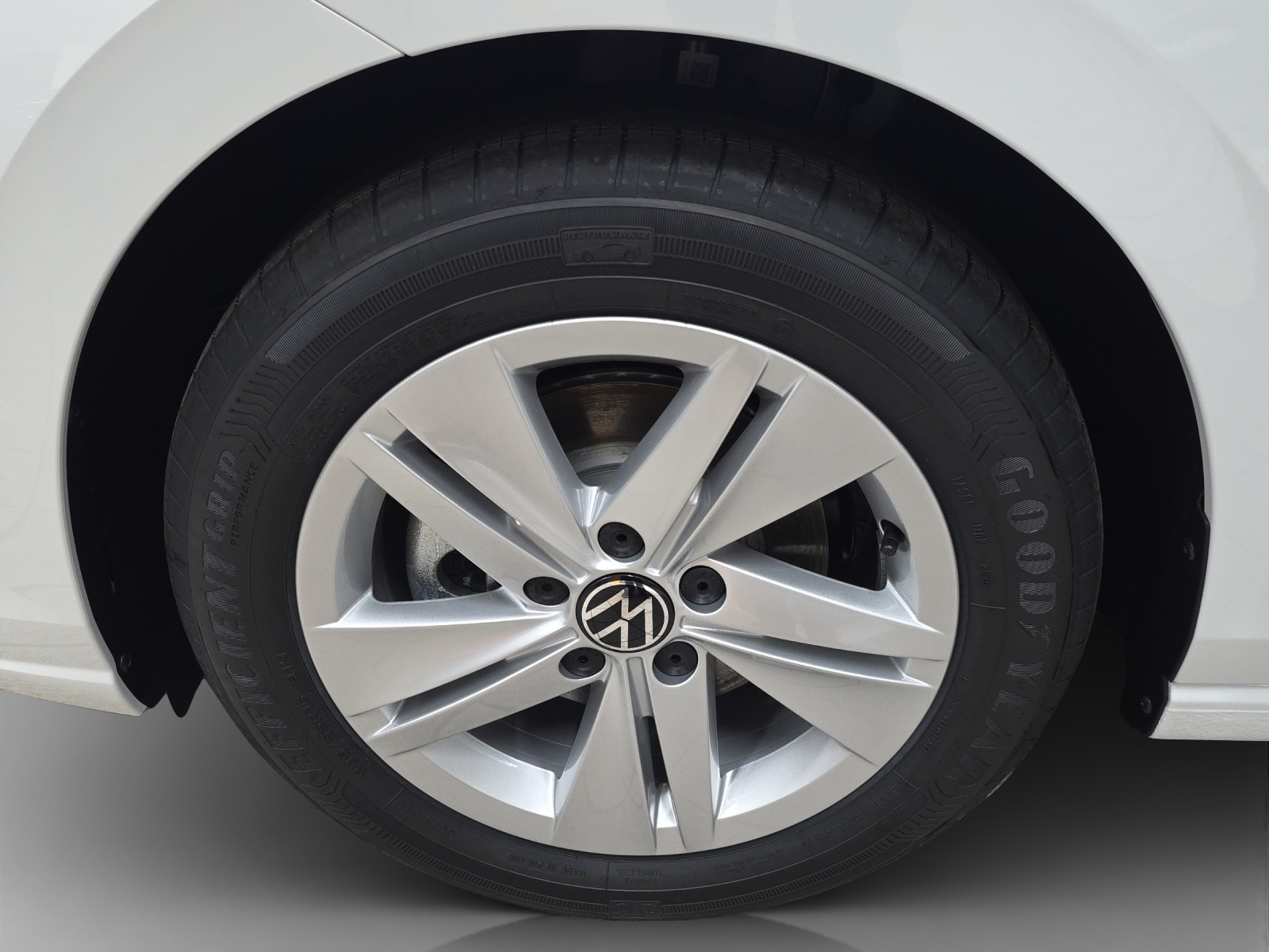 VW Golf 1.5 e TSI mHEV Value DSG-image-13